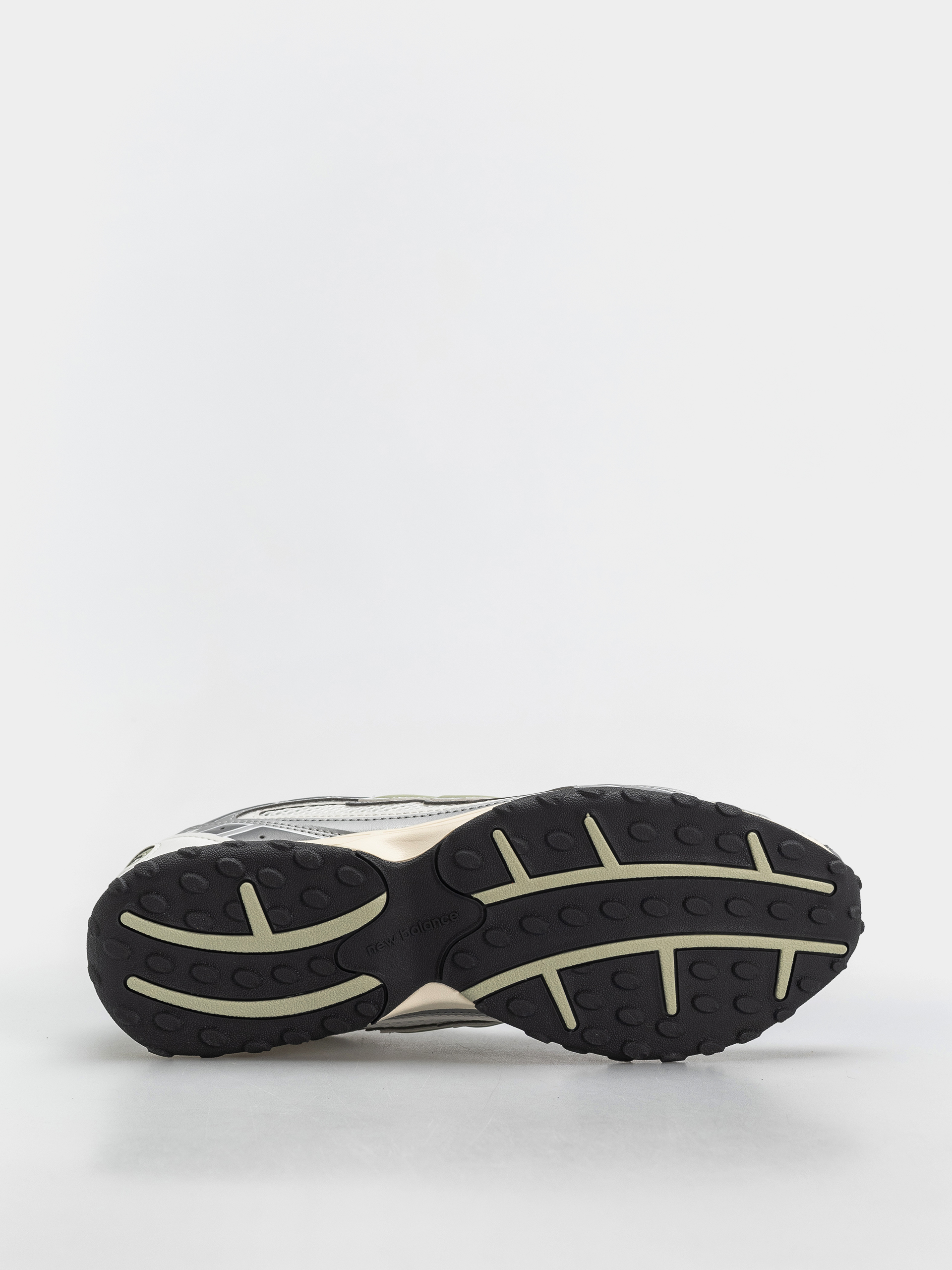 Обувки New Balance 204 (silver metallic/garter snake swb)