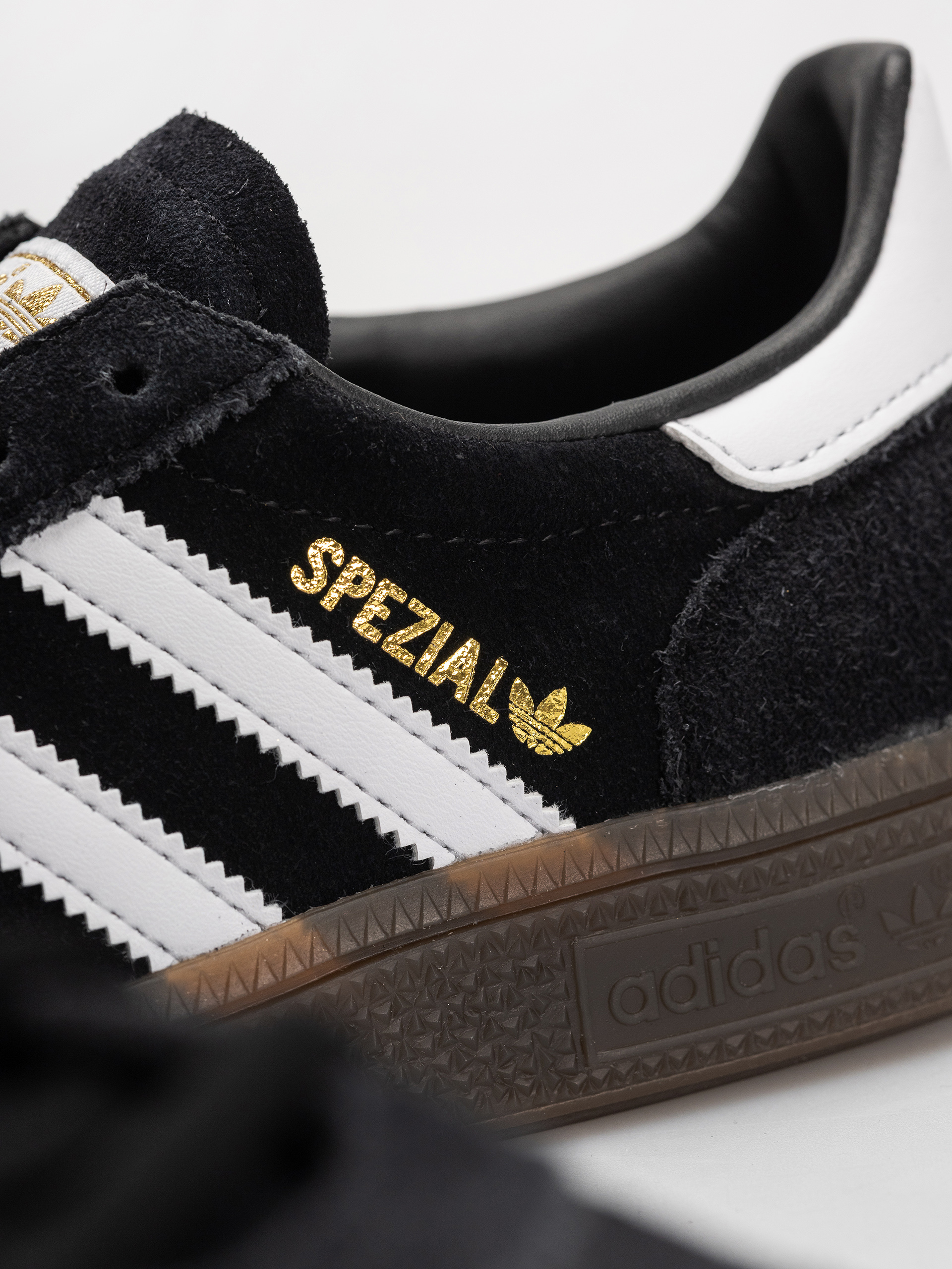 Обувки adidas Handball Spezial (core black/cloud white/gum)