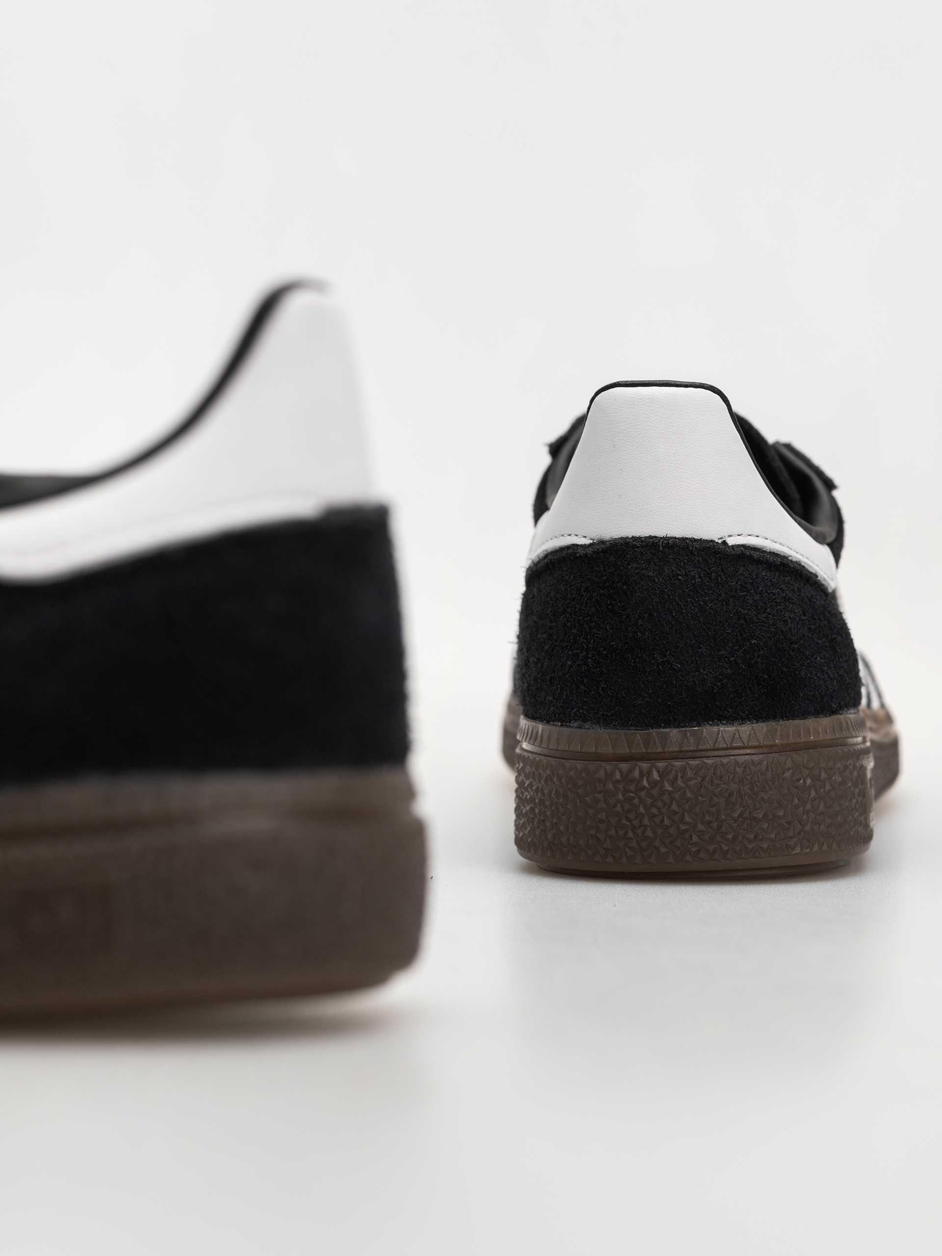 Обувки adidas Handball Spezial (core black/cloud white/gum)
