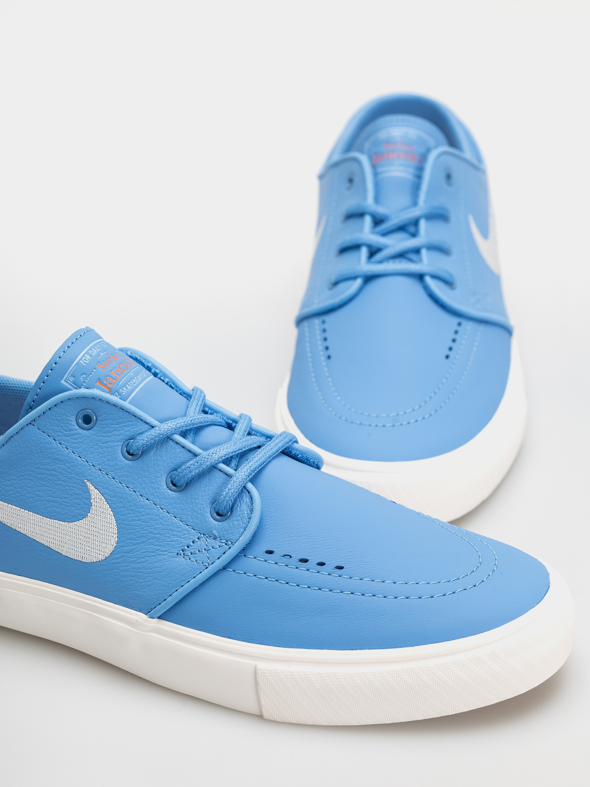 Обувки Nike SB Zoom Janoski OG+ ISO (university blue/sail university blue)