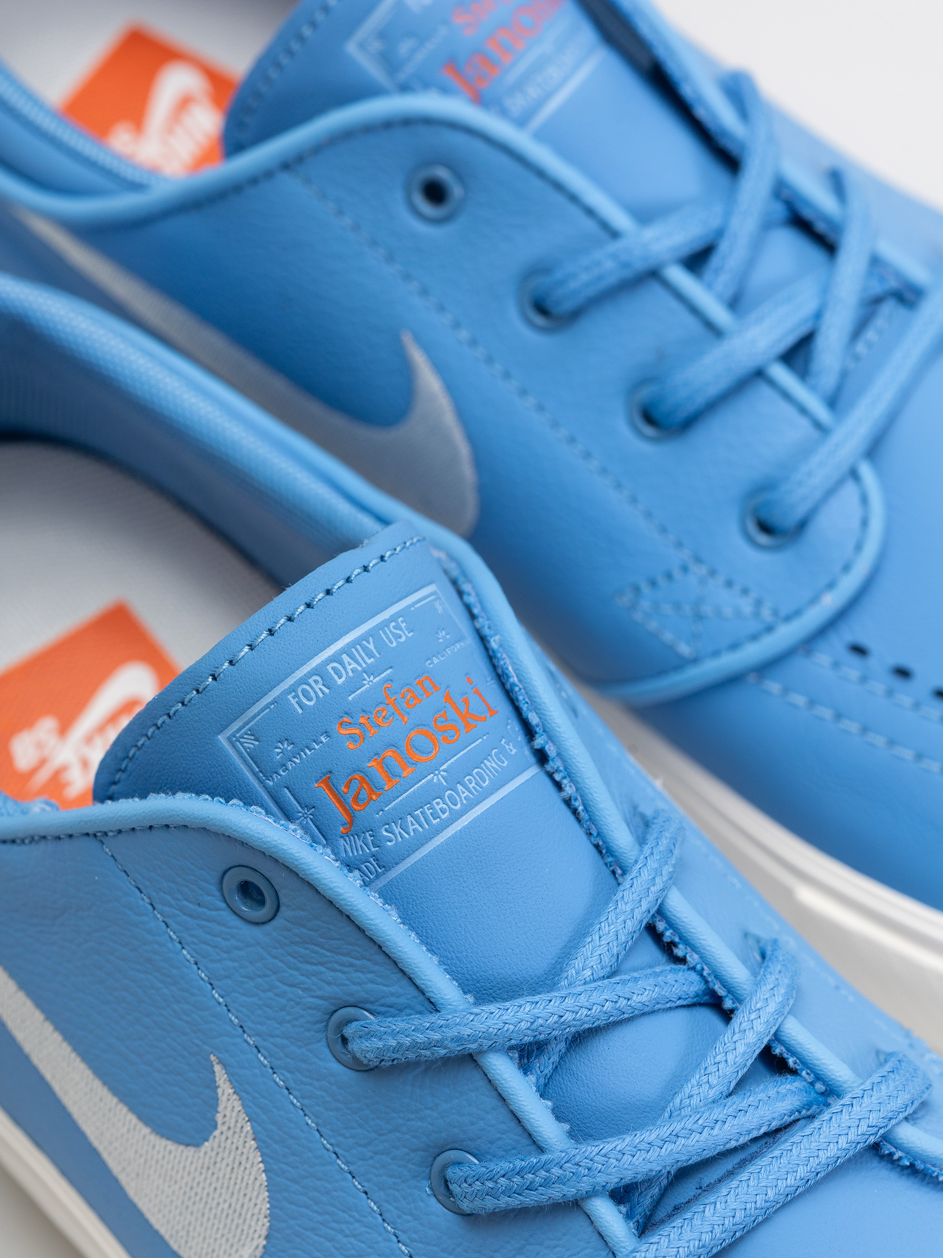 Обувки Nike SB Zoom Janoski OG+ ISO (university blue/sail university blue)