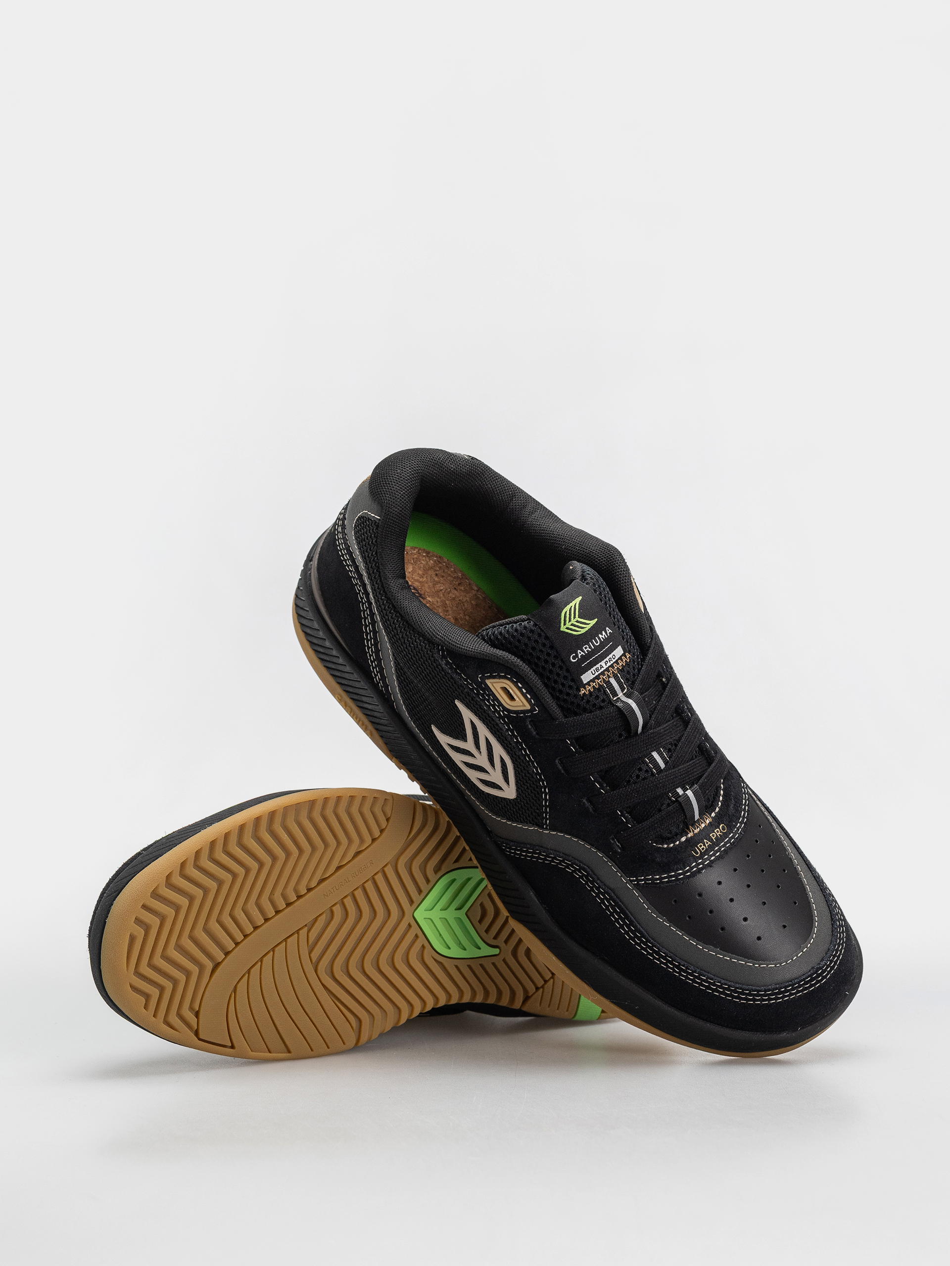 Обувки Cariuma Uba Pro (black suede and mesh silver cloud logo)