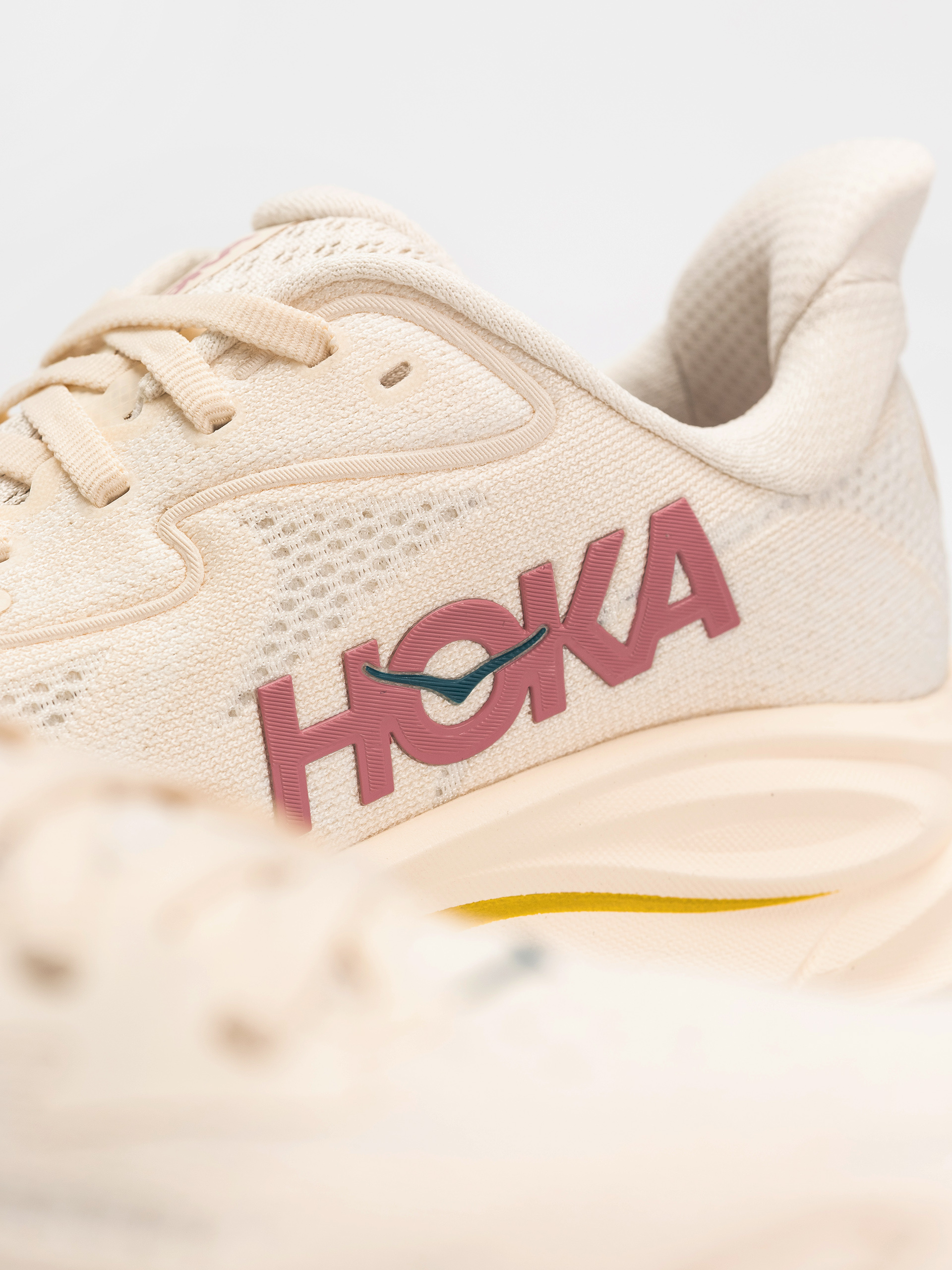 Обувки Hoka Clifton 10 Wmn (birch/alabaster)