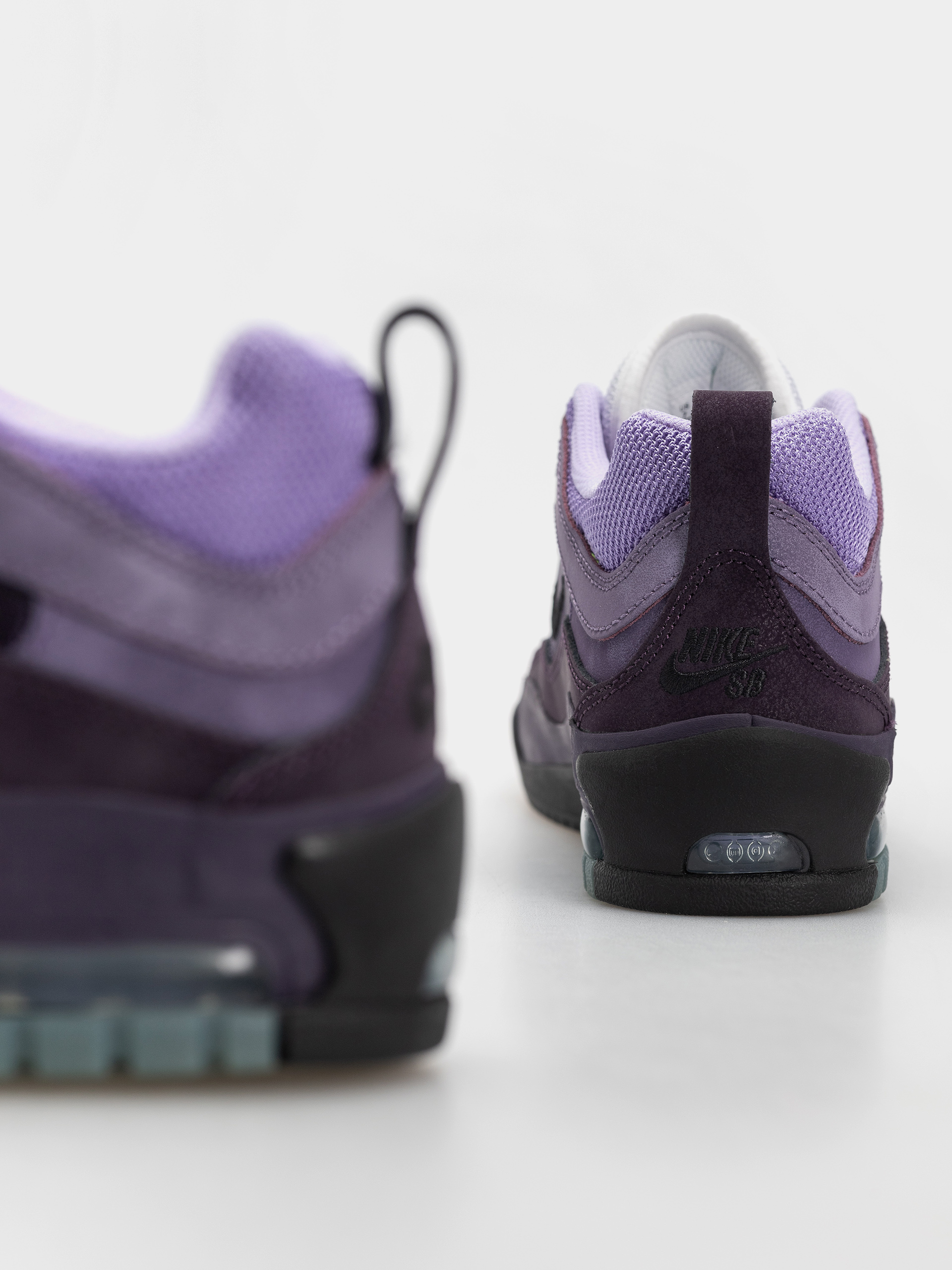 Обувки Nike SB Air Max Ishod (grand purple/black/noble purple)