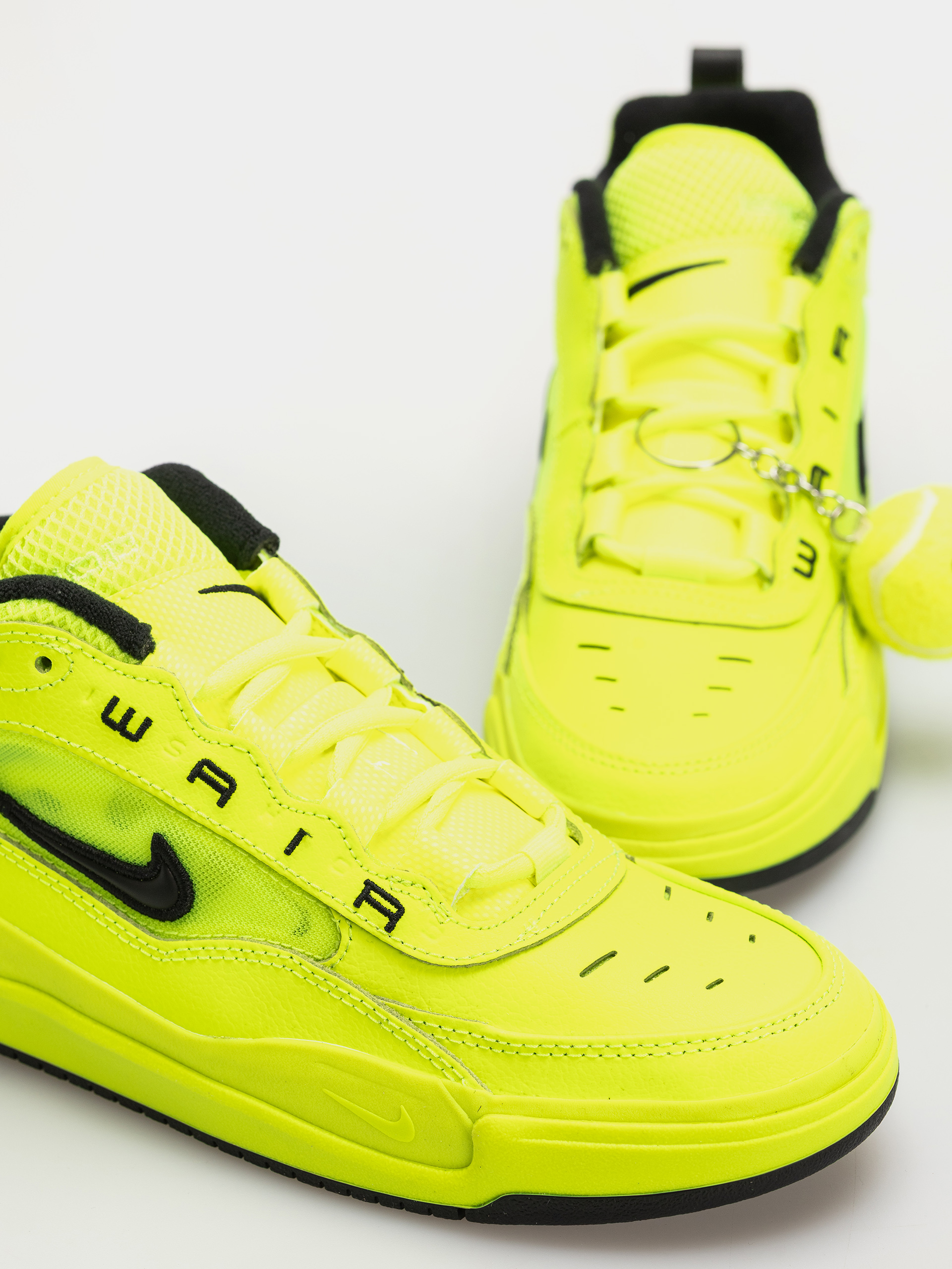 Обувки Nike SB Air Max Ishod Premium (volt/black/volt/black)