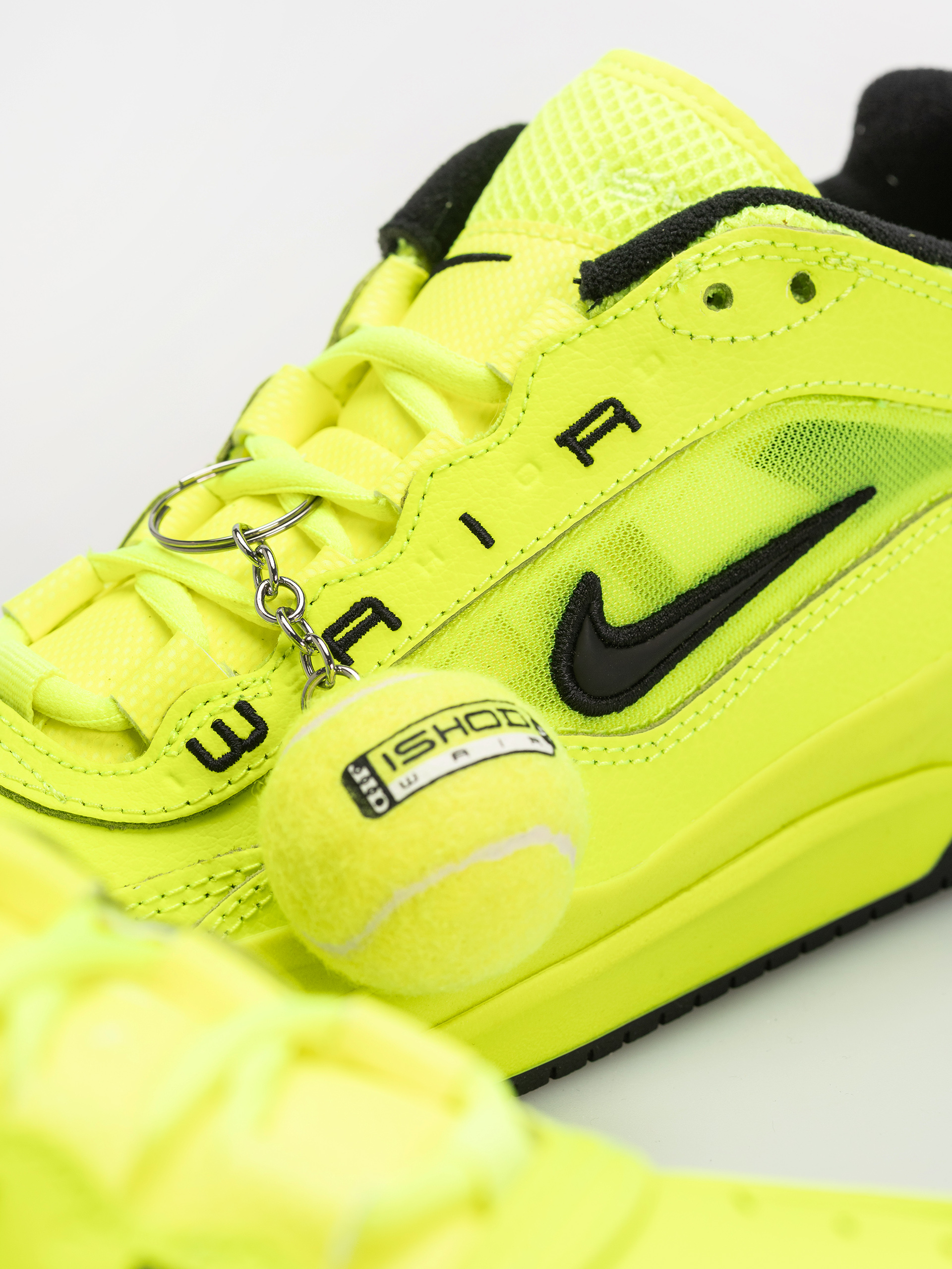 Обувки Nike SB Air Max Ishod Premium (volt/black/volt/black)
