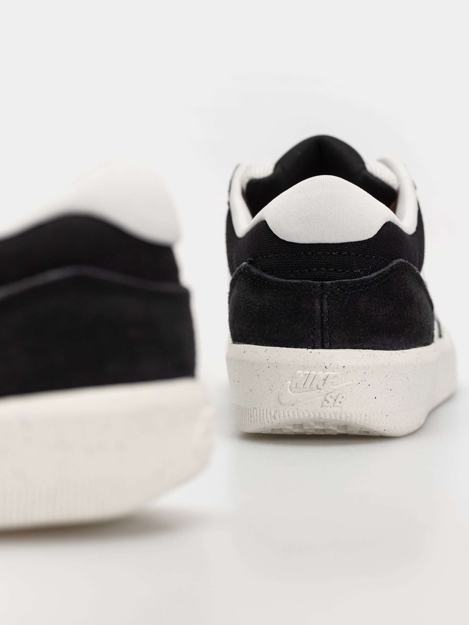 Обувки Nike SB Force 58 (black/cool grey/summit white/sail)