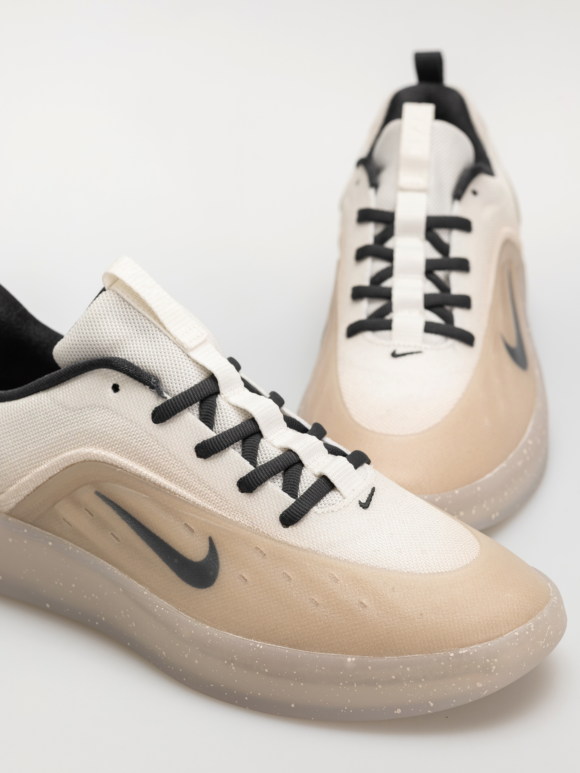 Обувки Nike SB Zoom Nyjah 4 (desert khaki/dk smoke grey)