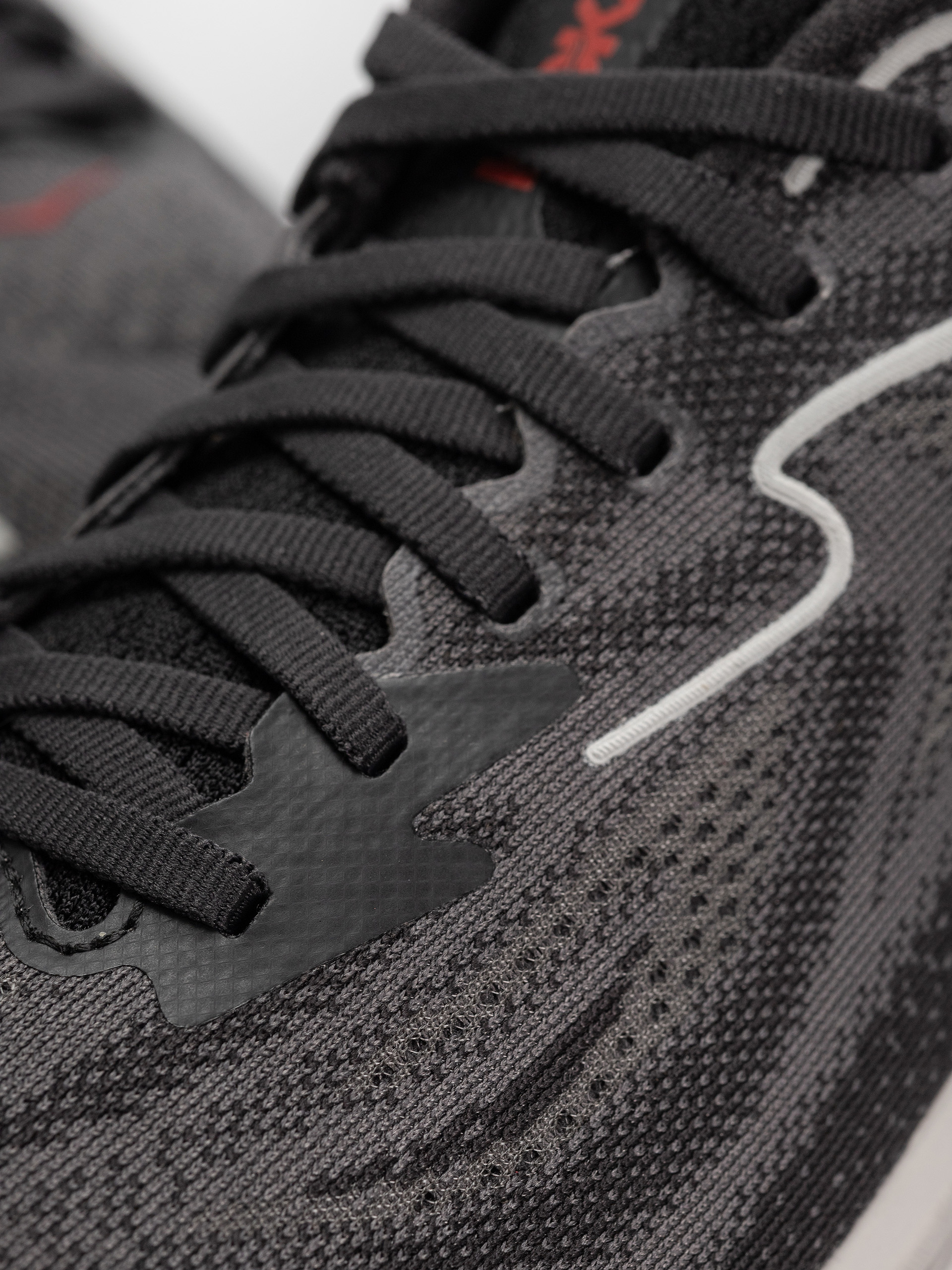 Обувки Hoka Clifton 10 (carbon black/satellite grey)