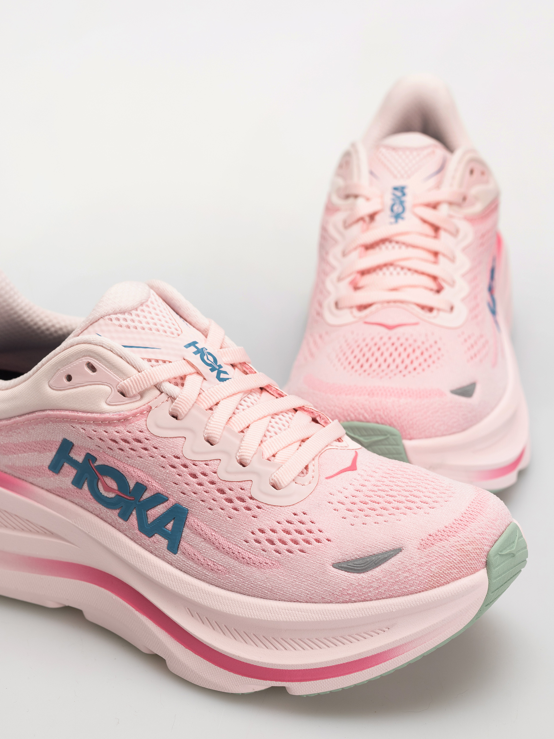 Обувки Hoka Bondi 9 Wmn (rose tea/petal)