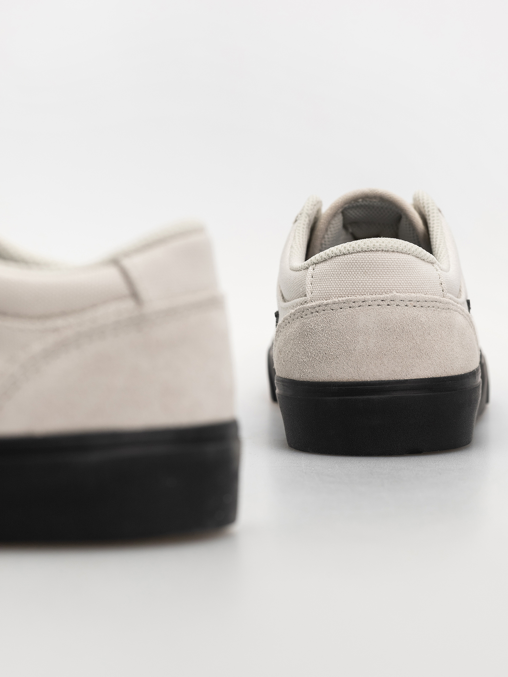 Обувки Nike SB Chron 2 (light bone/black/light bone/black)
