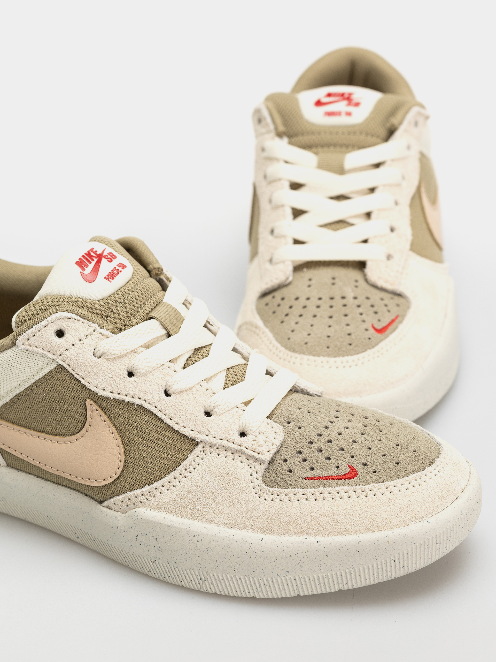 Обувки Nike SB Force 58 (coconut milk/linen/neutral olive)