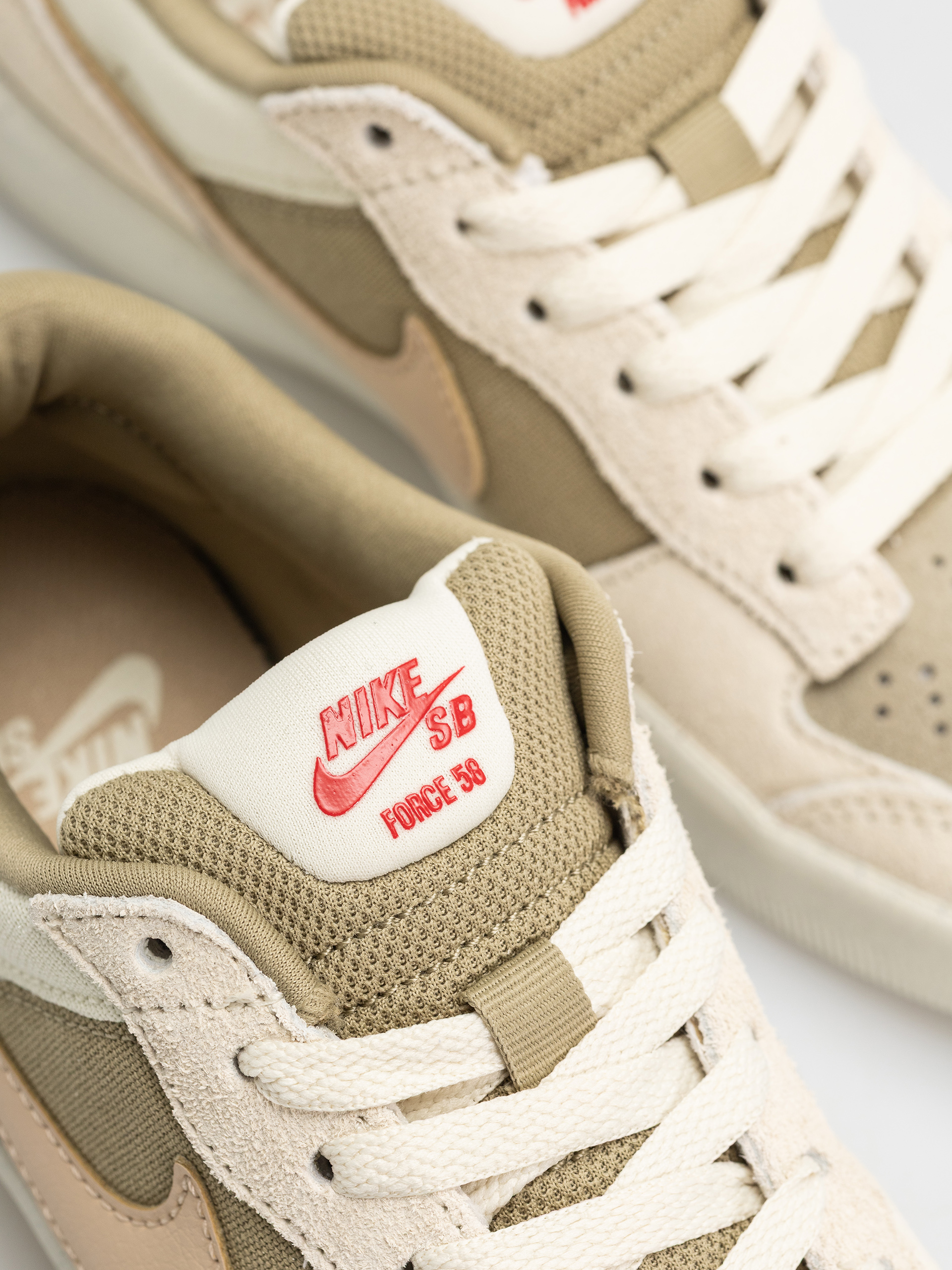 Обувки Nike SB Force 58 (coconut milk/linen/neutral olive)