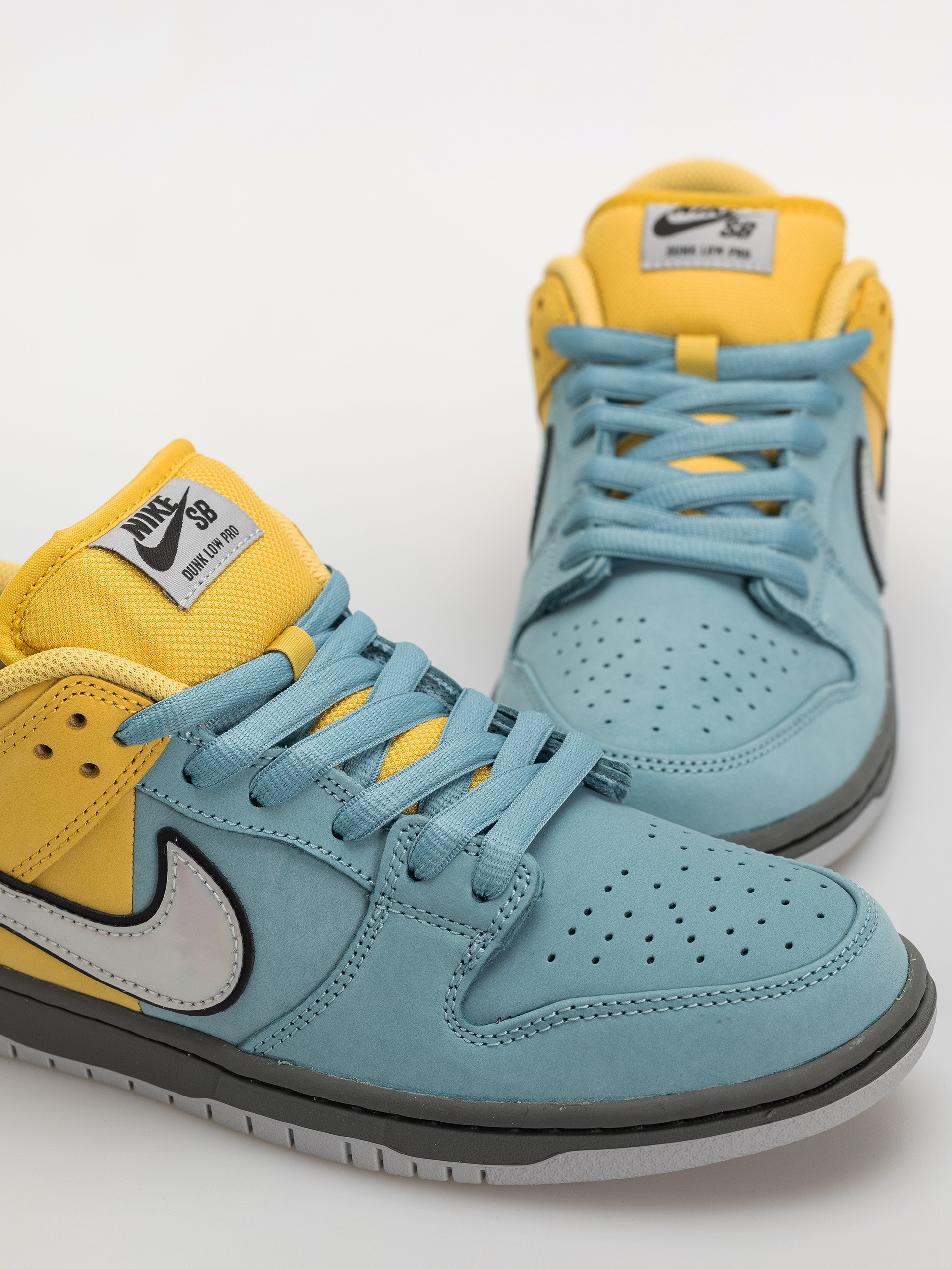 Обувки Nike SB Dunk Low Pro (lightening/wolf grey/denim turq)