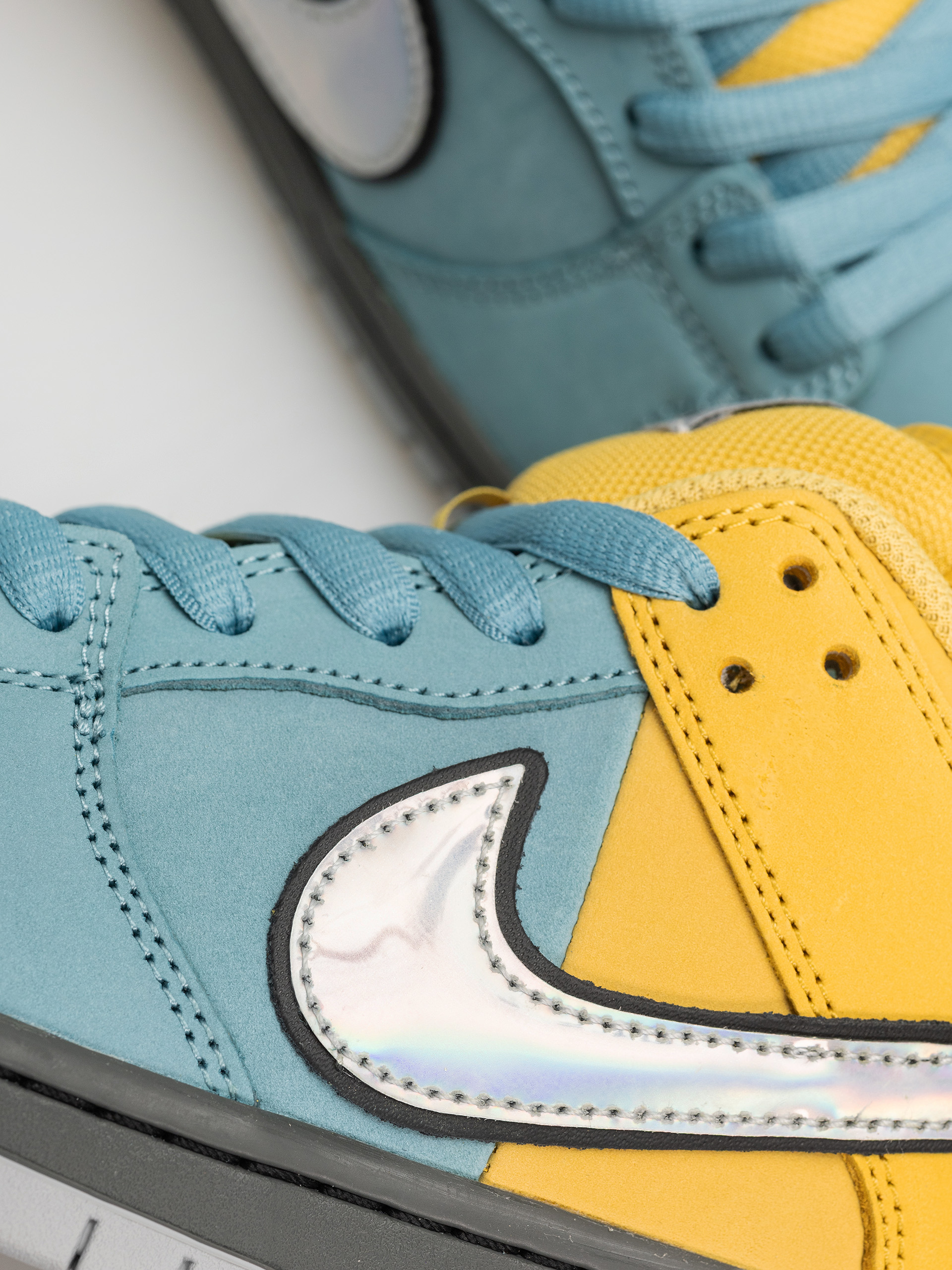 Обувки Nike SB Dunk Low Pro (lightening/wolf grey/denim turq)