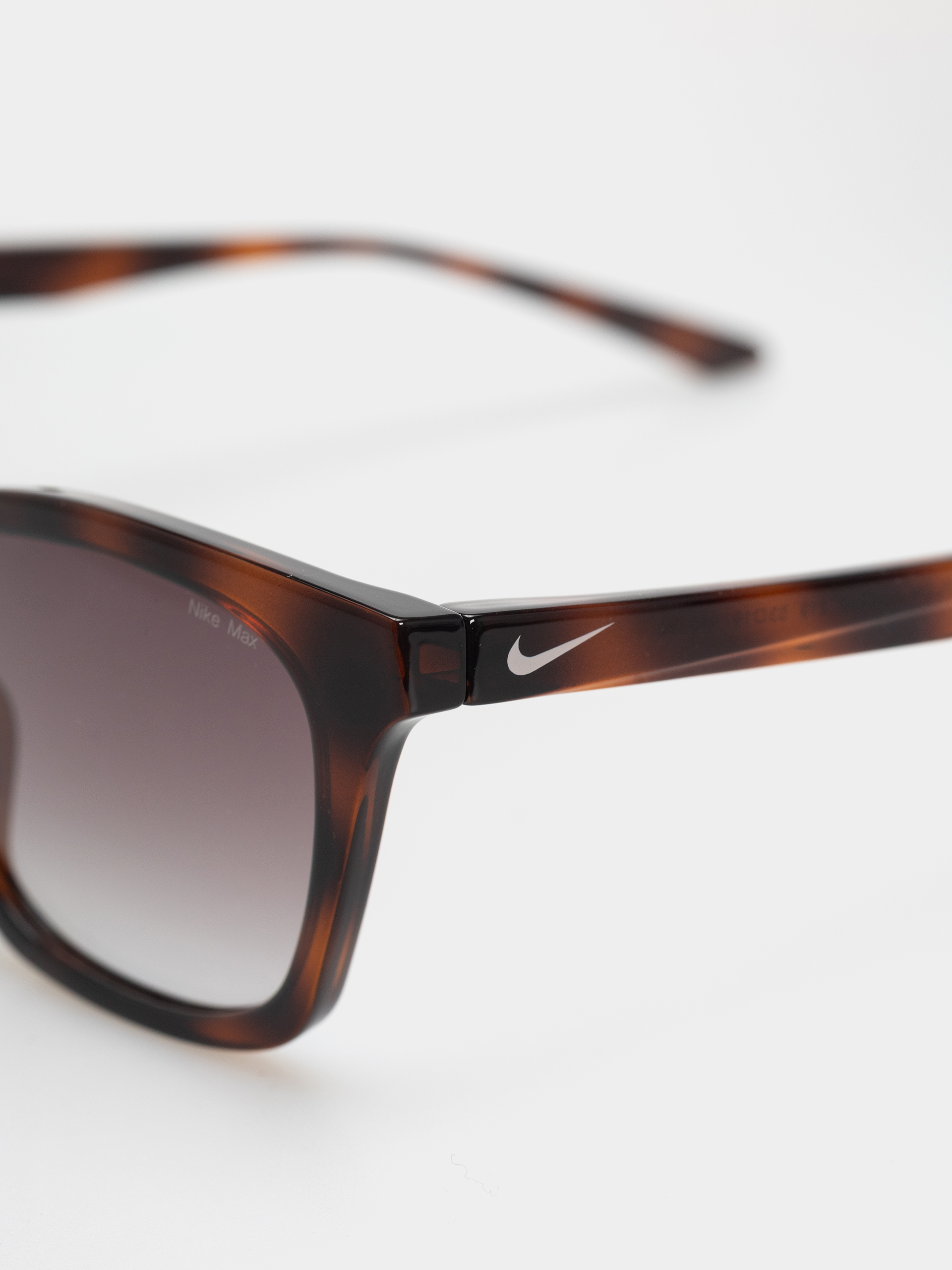 Слънчеви очила Nike Vital Flow (tortoise/brown gradient)