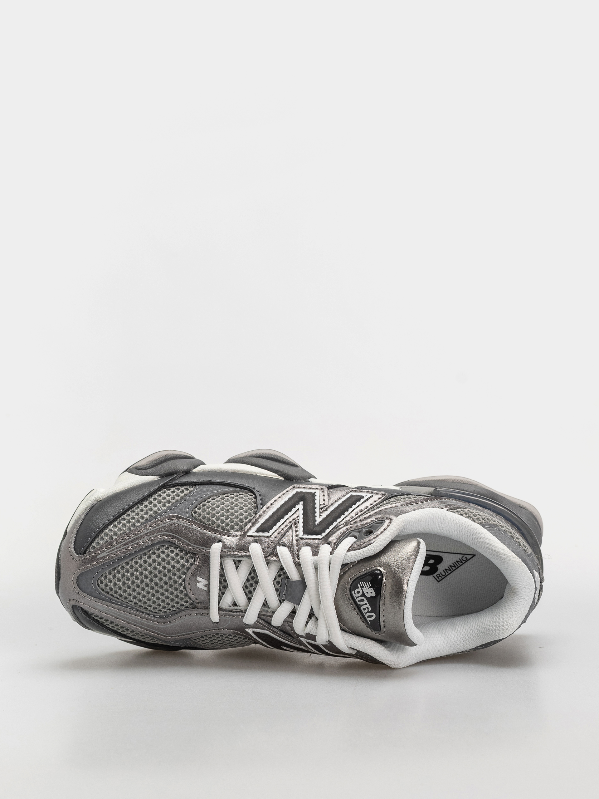 Обувки New Balance 9060 JR (magnet/faded black)