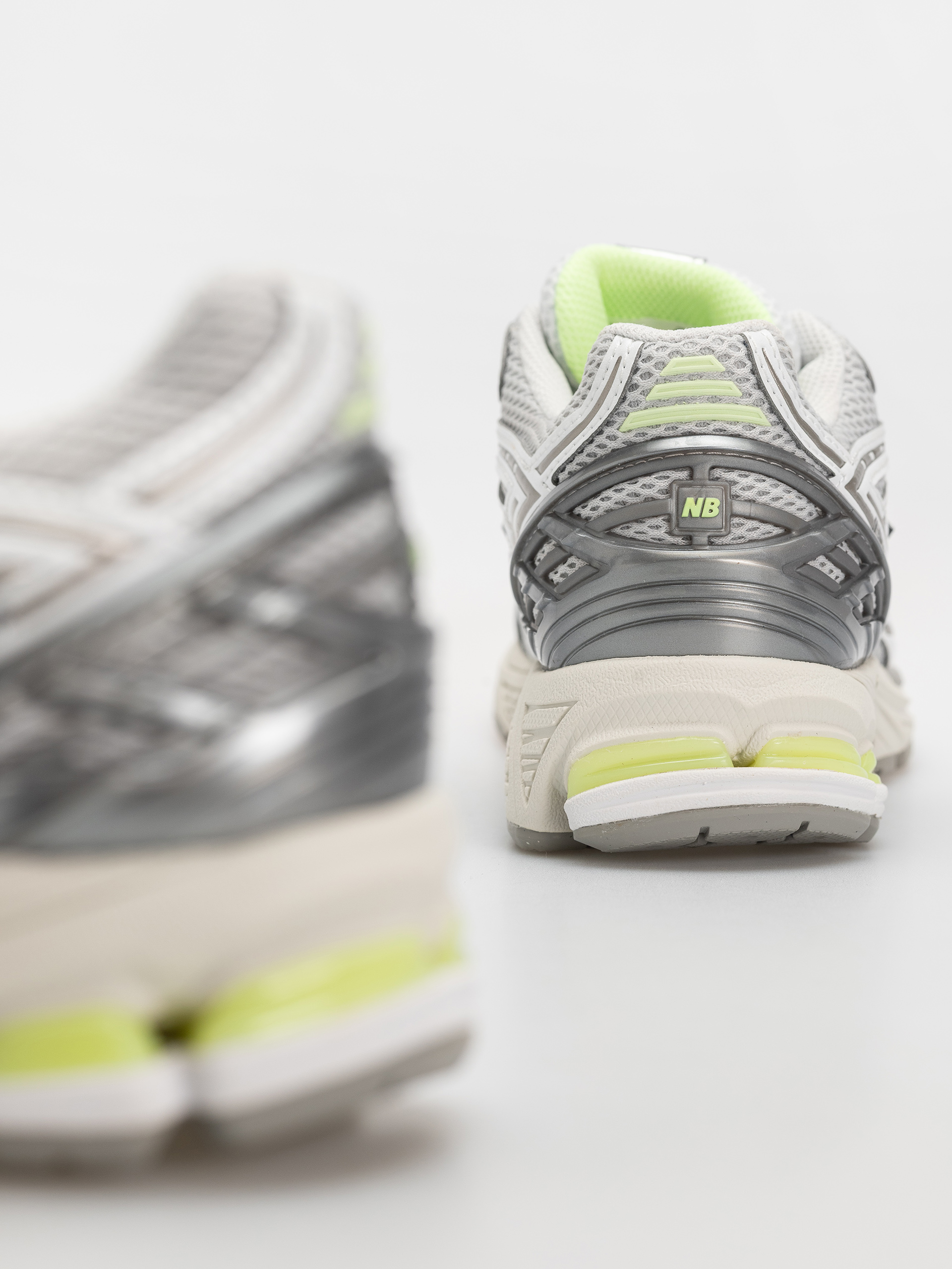 Обувки New Balance 1906 (grey matter/afterglow)