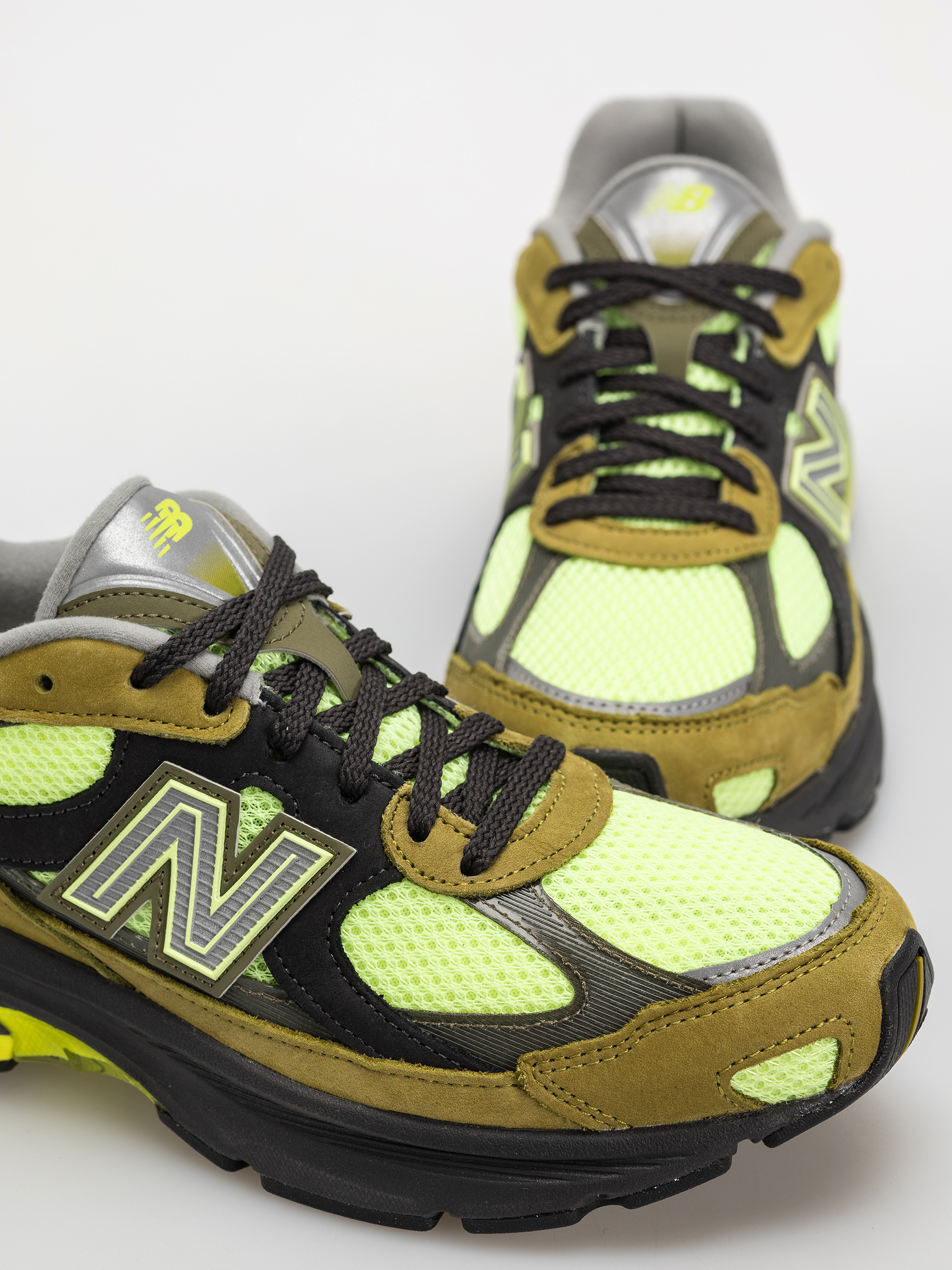 Обувки New Balance 2010 (sea moss/afterglow/alkaline green)