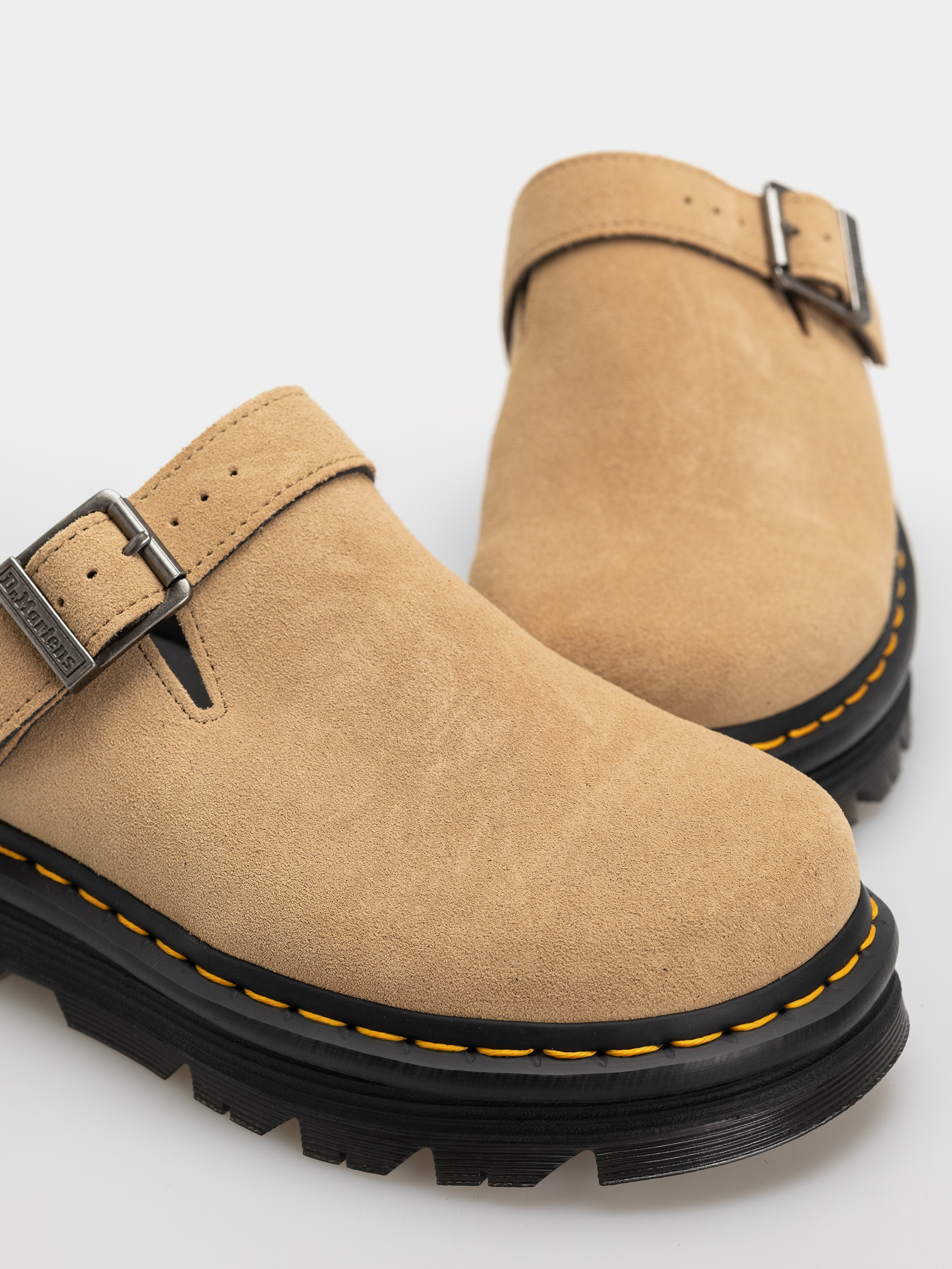 Обувки Dr. Martens ZebZag Mule (savannah tan suede)
