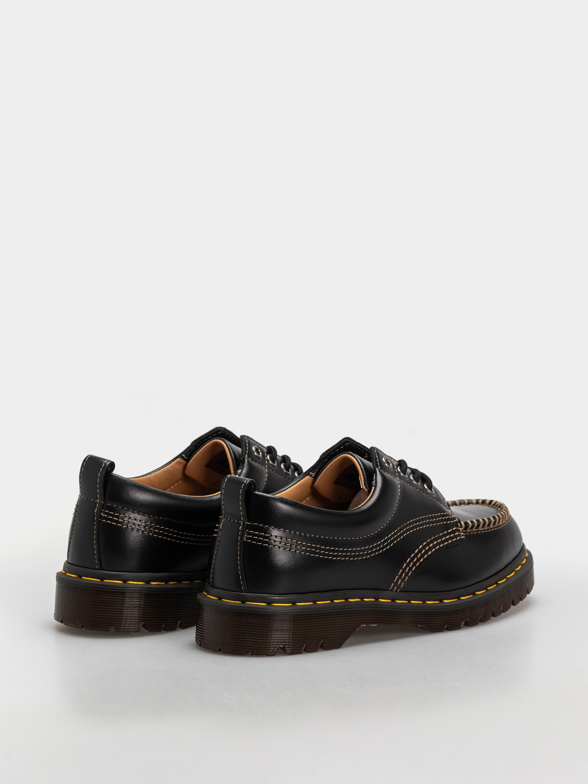 Обувки Dr. Martens Lowell (black analine)