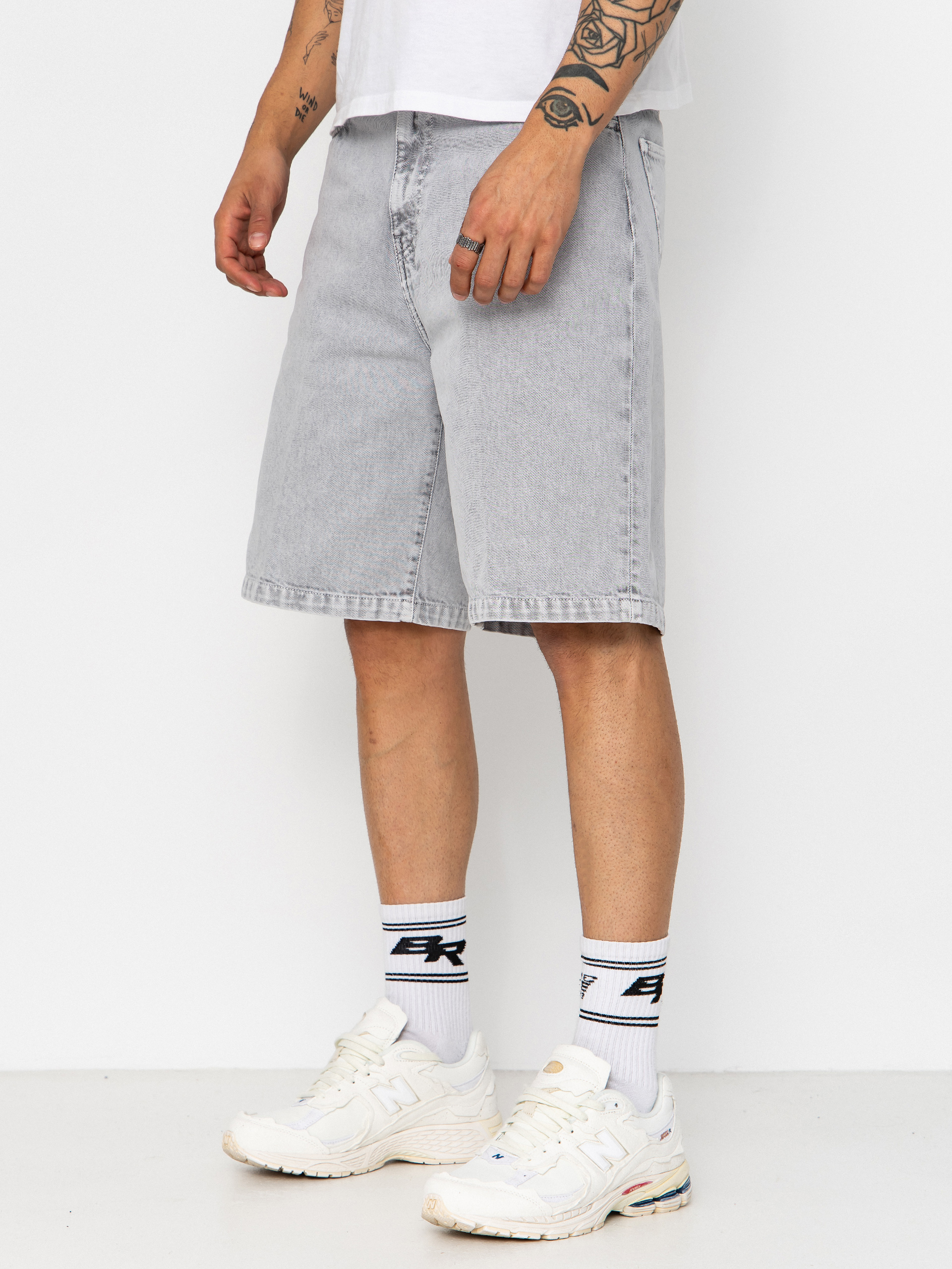 Къси панталони Carhartt WIP Landon (black chalk wash)