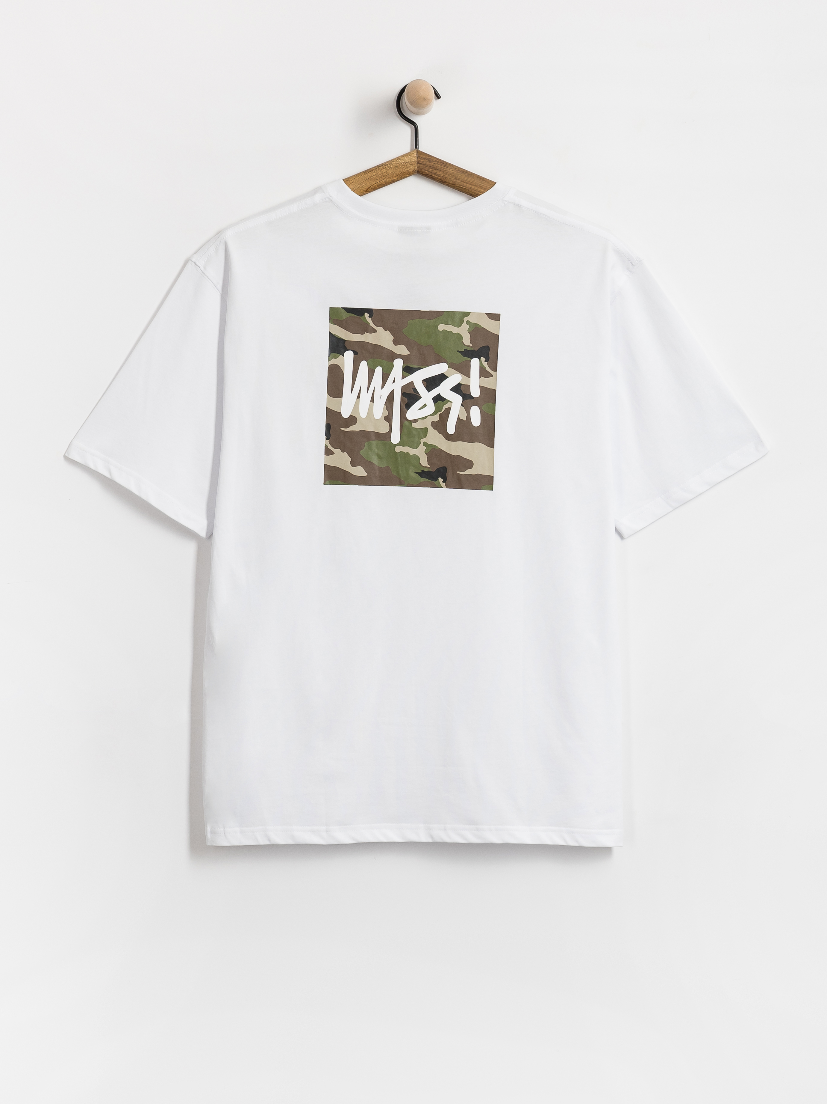 u0422u0435u043du0438u0441u043au0430 MassDnm Camo Sign (white)