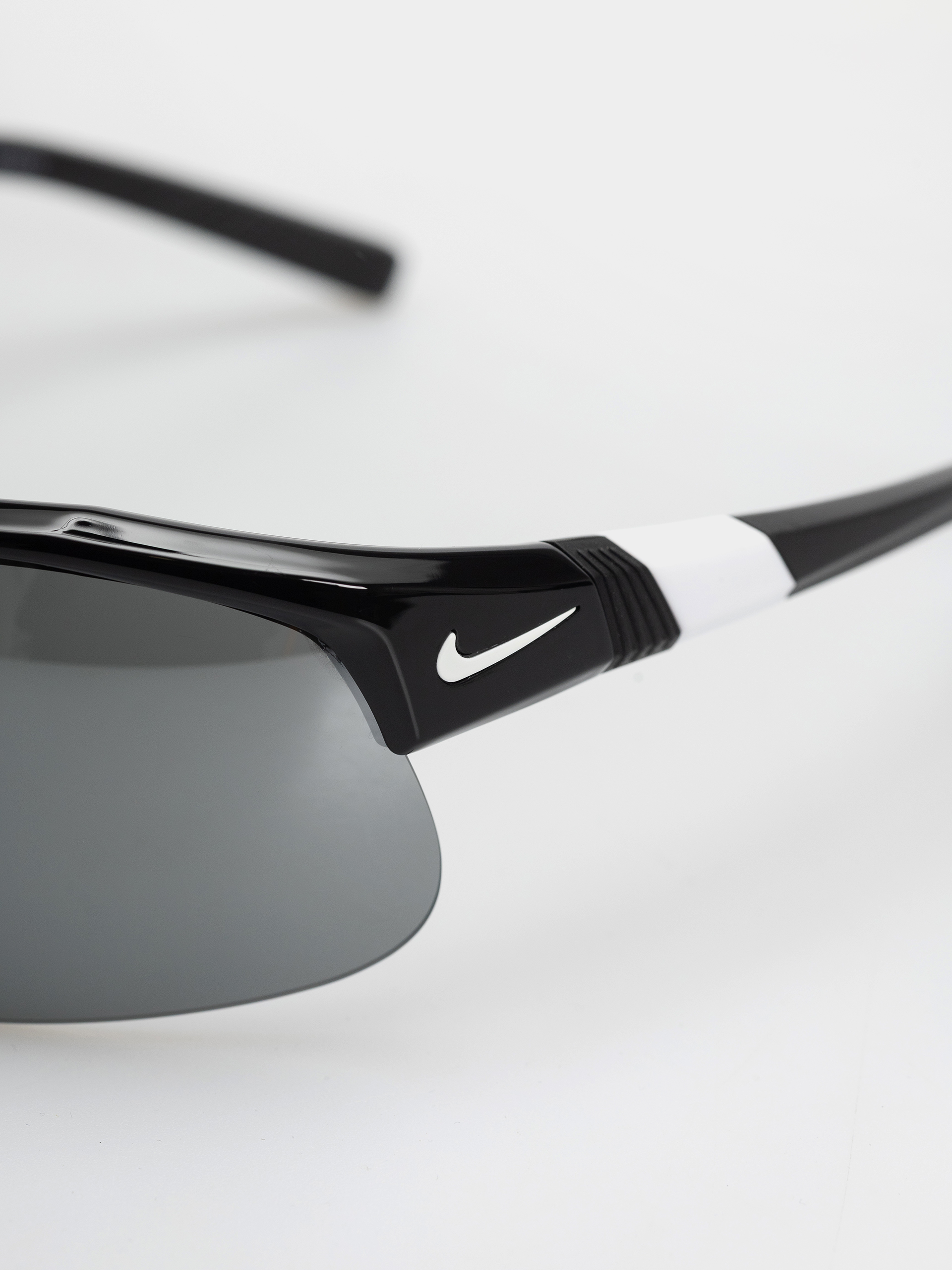 Слънчеви очила Nike SB Show X1 (black/silver flash)