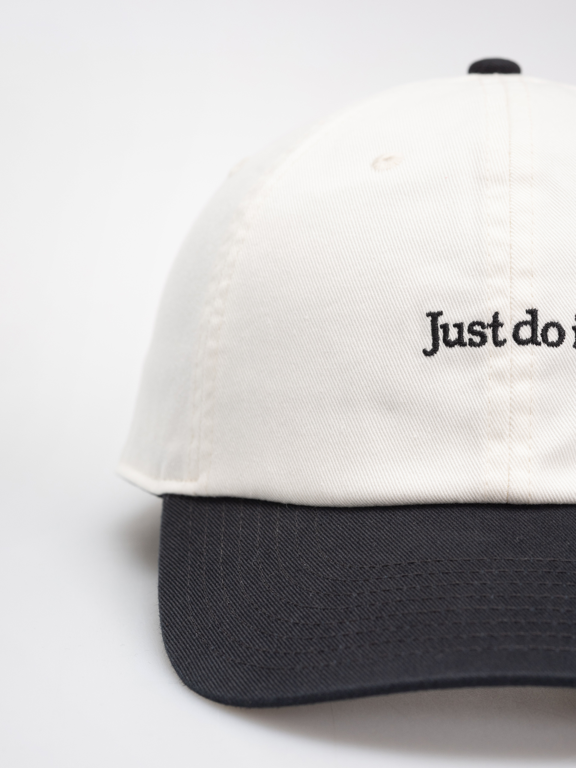 Шапка с козирка Nike SB Club Just Do It (sail/black/black)