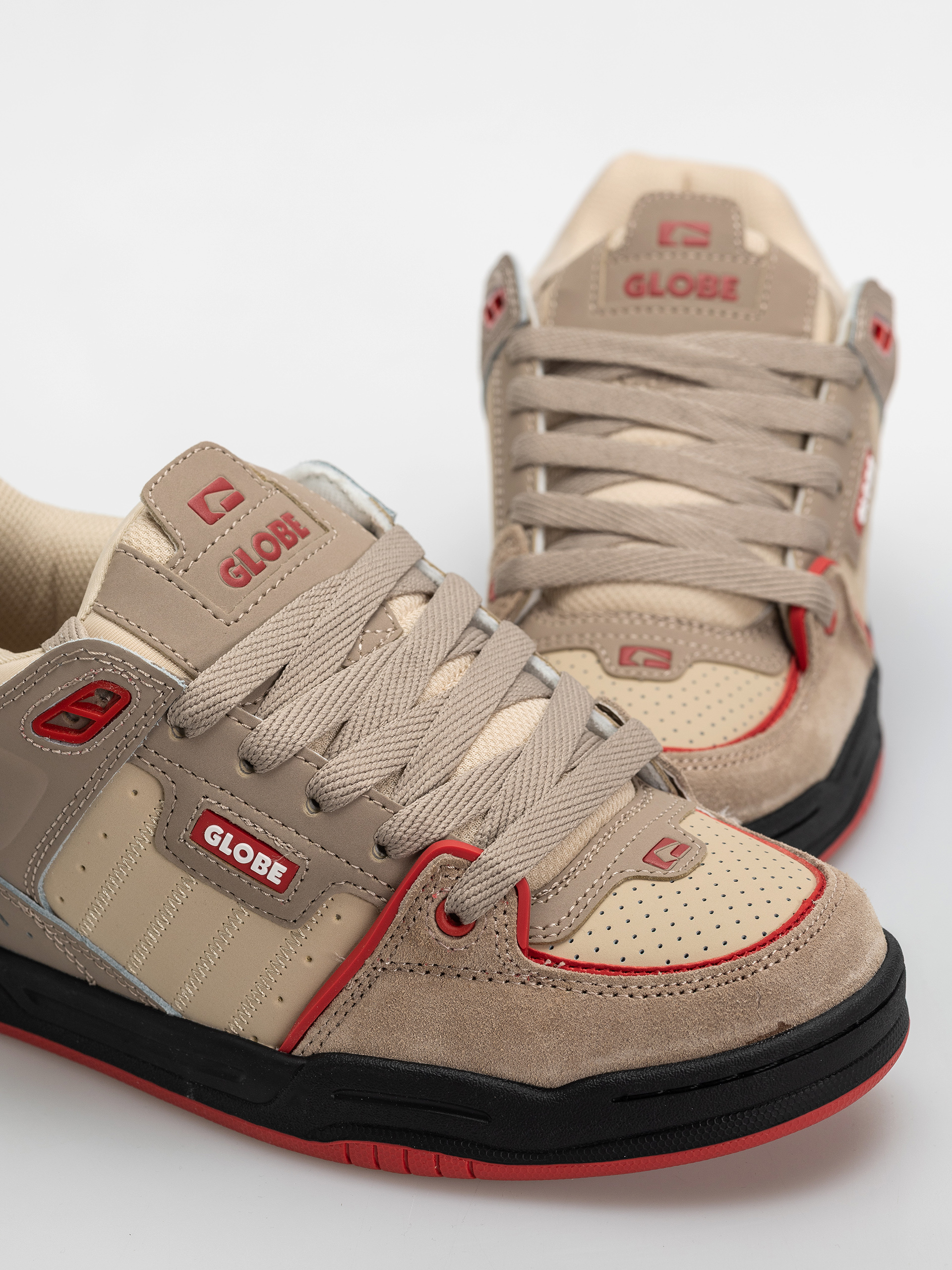 Обувки Globe Fusion (khaki/red)