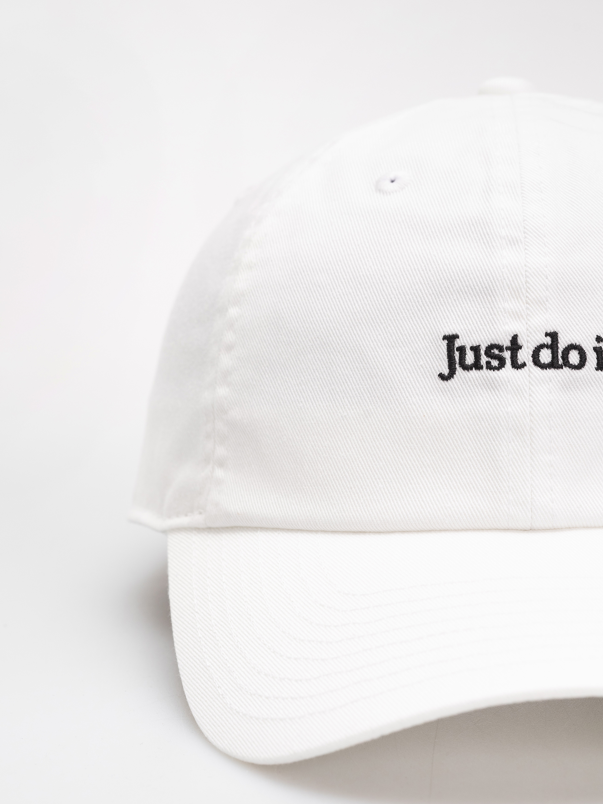 Шапка с козирка Nike SB Club Just Do It (white/black)