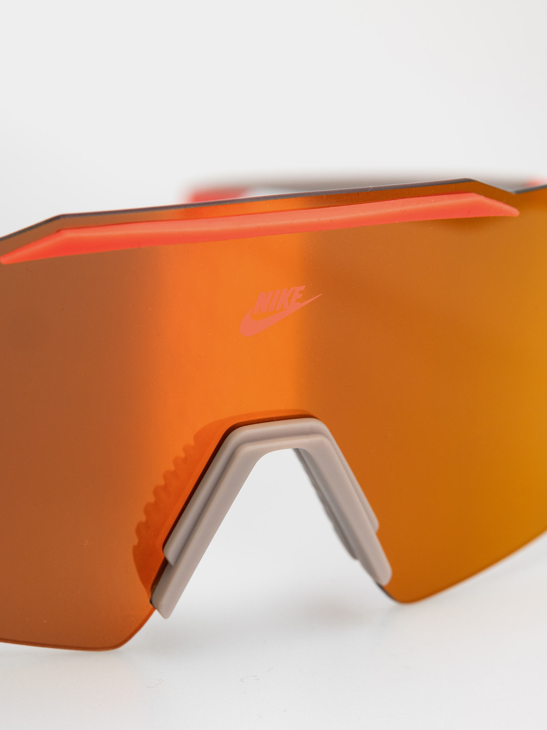 Слънчеви очила Nike Limitless Shield (college grey/orange mirror)