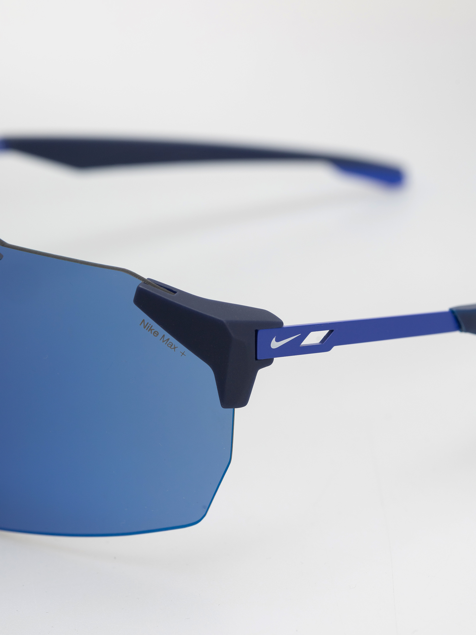 Слънчеви очила Nike Limitless Shield (blue void/blue mirror)