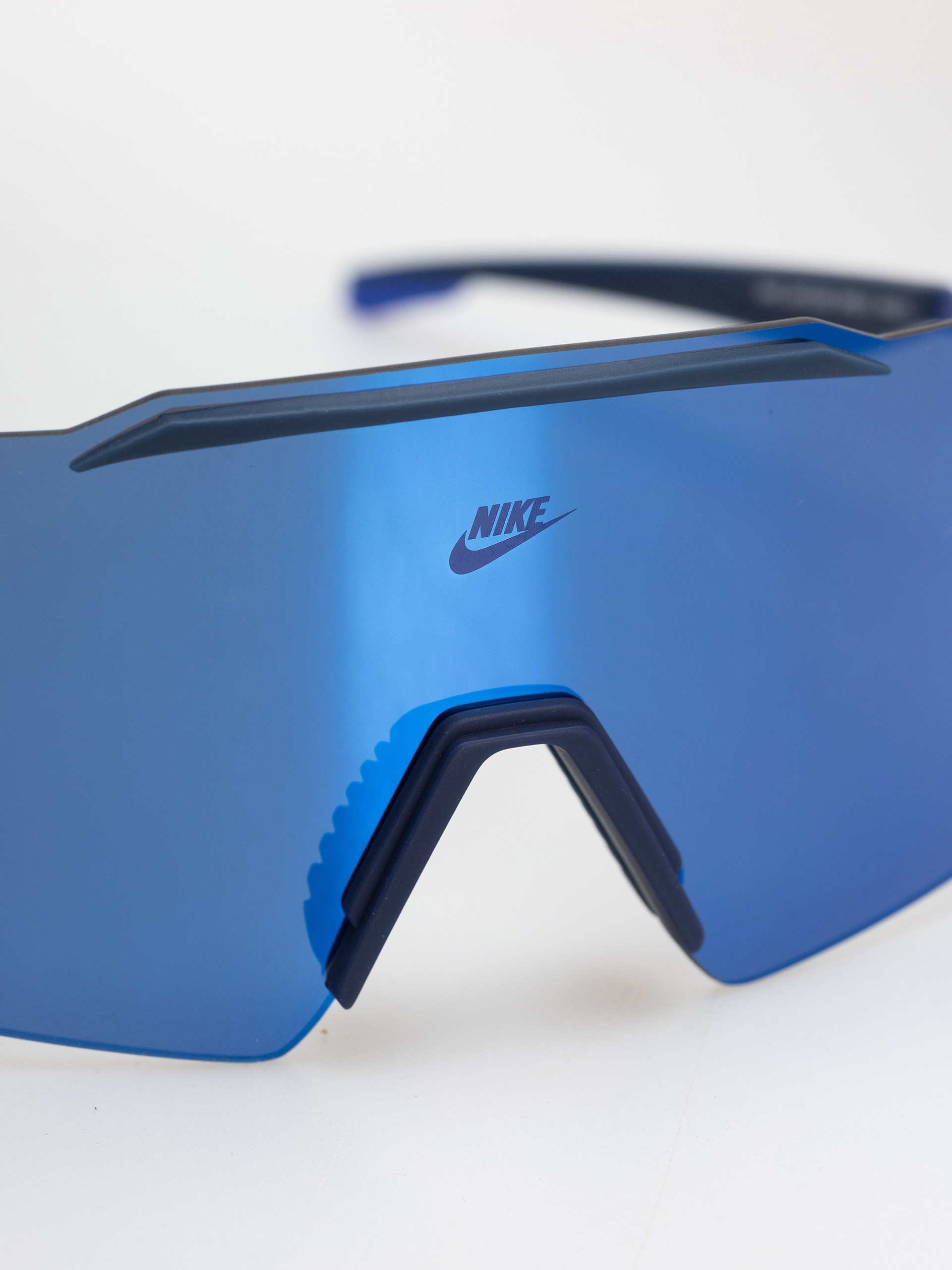 Слънчеви очила Nike Limitless Shield (blue void/blue mirror)