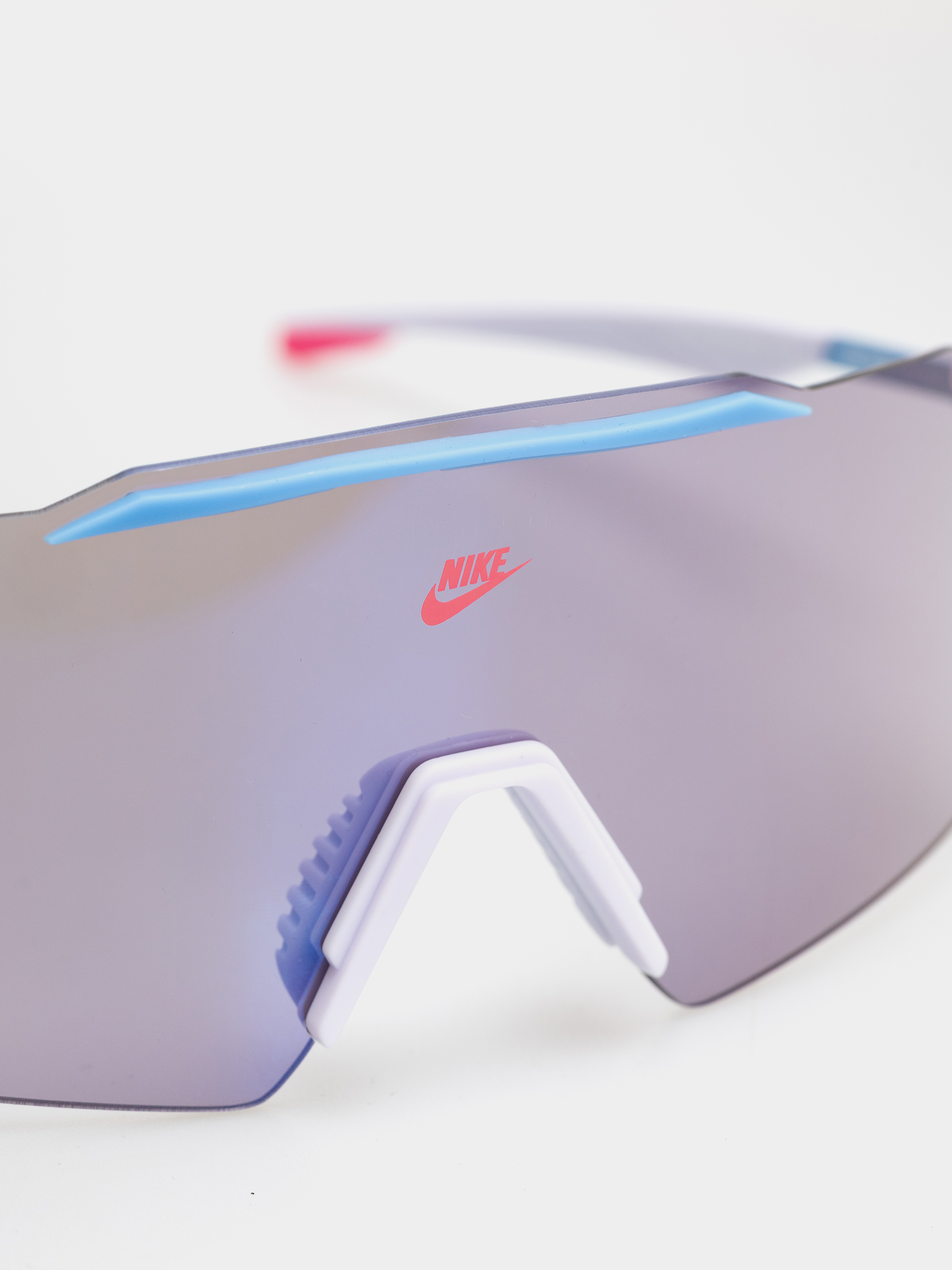 Слънчеви очила Nike Limitless Shield (amethyst tint/blue flash)