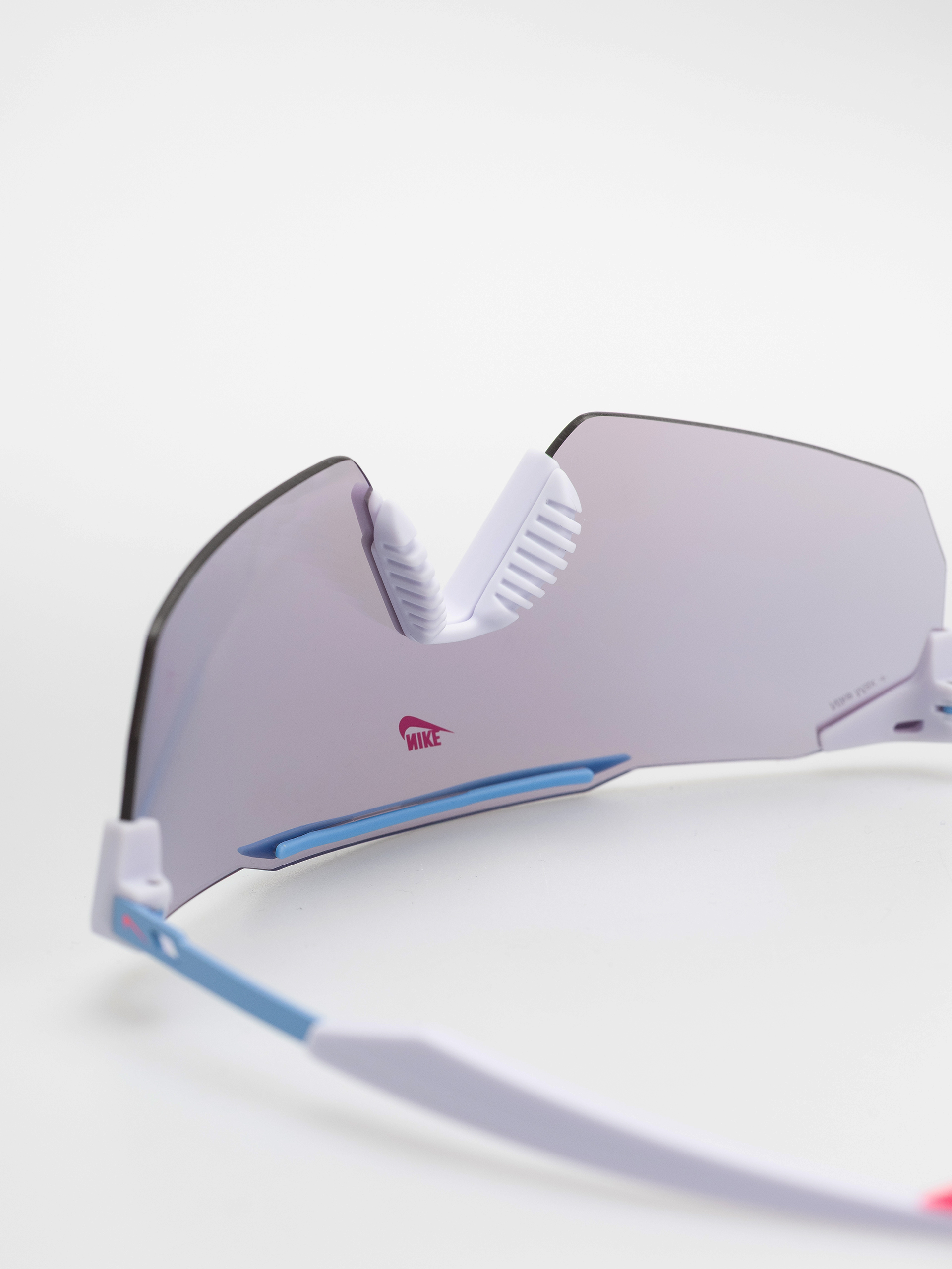 Слънчеви очила Nike Limitless Shield (amethyst tint/blue flash)