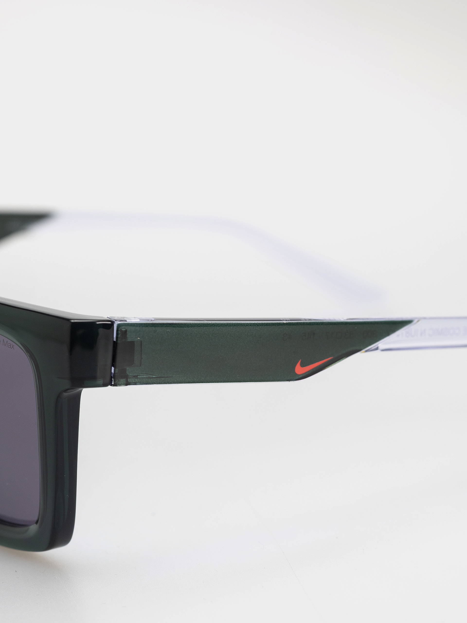 Слънчеви очила Nike Tide Cosmic (vintage green/violet)