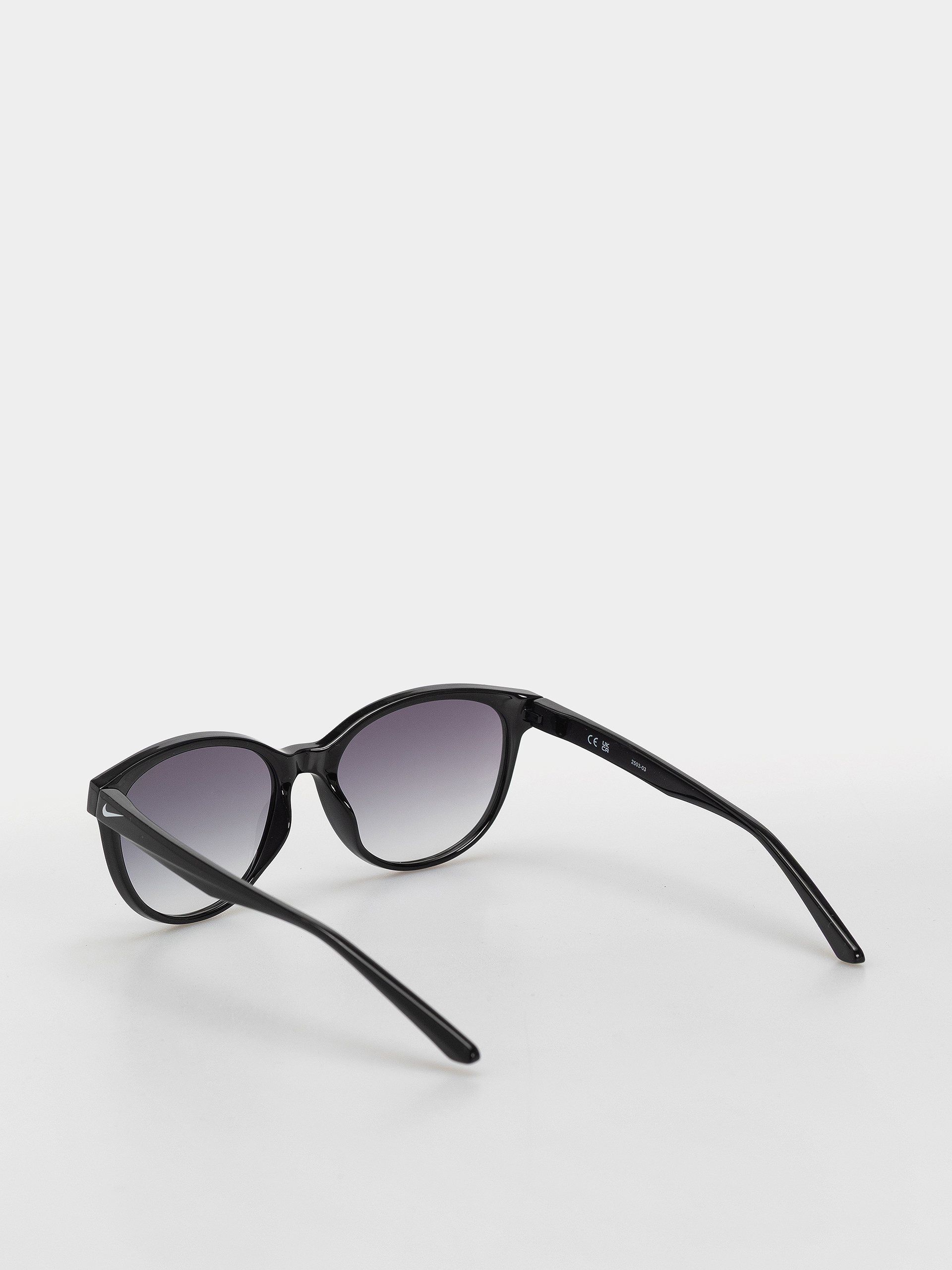 Слънчеви очила Nike Vital Trend (black/smoke gradient)