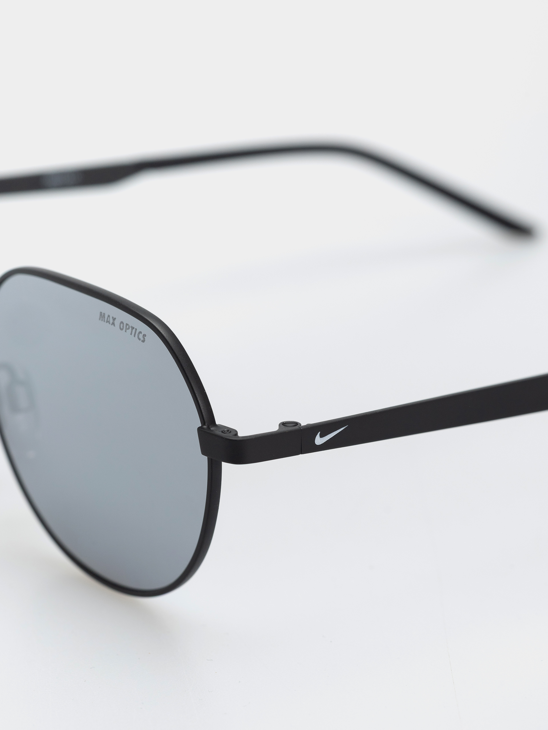 Слънчеви очила Nike Traveler Trend (matte black/chrome mirror)
