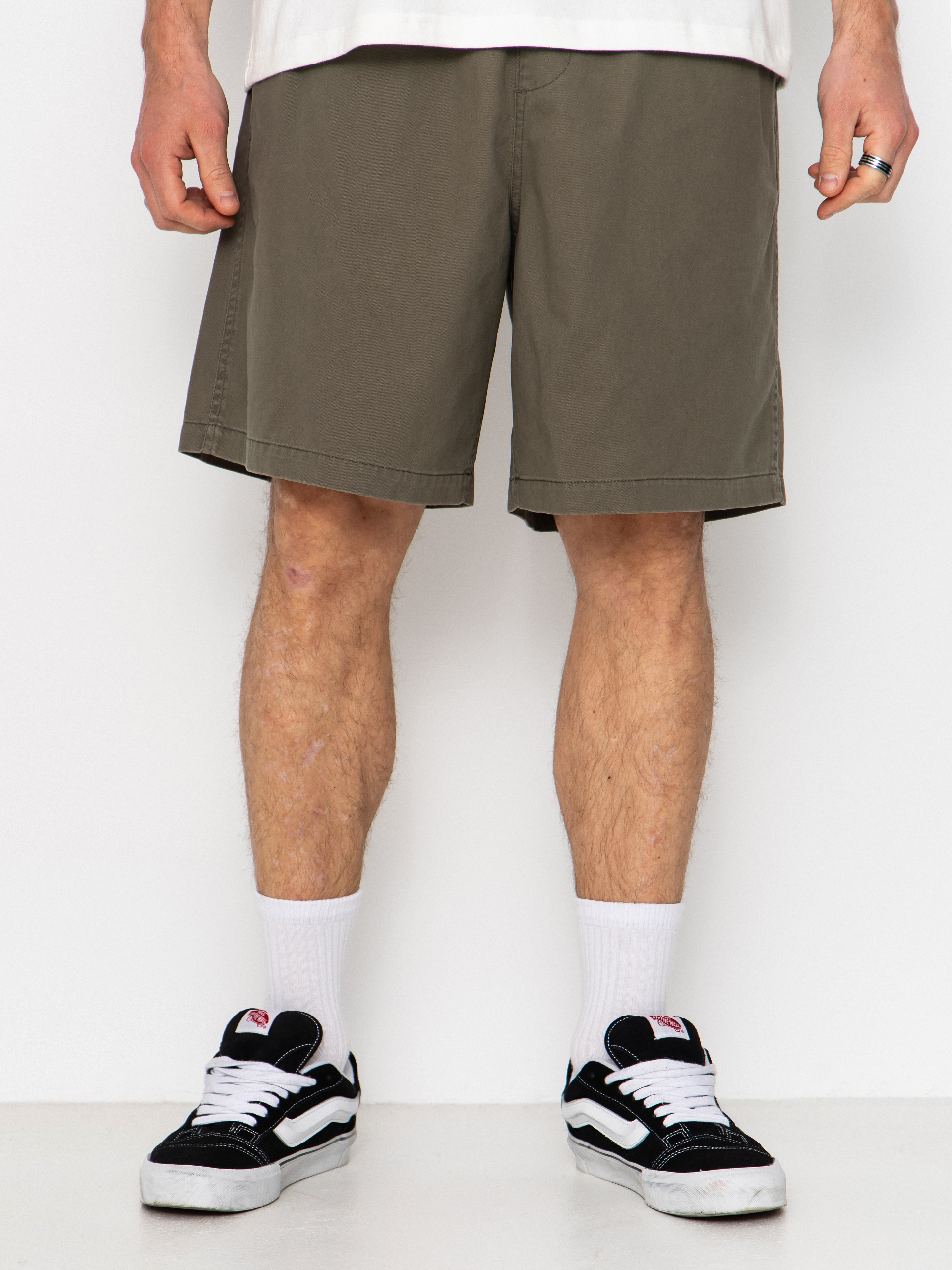 Къси панталони OBEY Theo Easy (smokey olive faded wash)