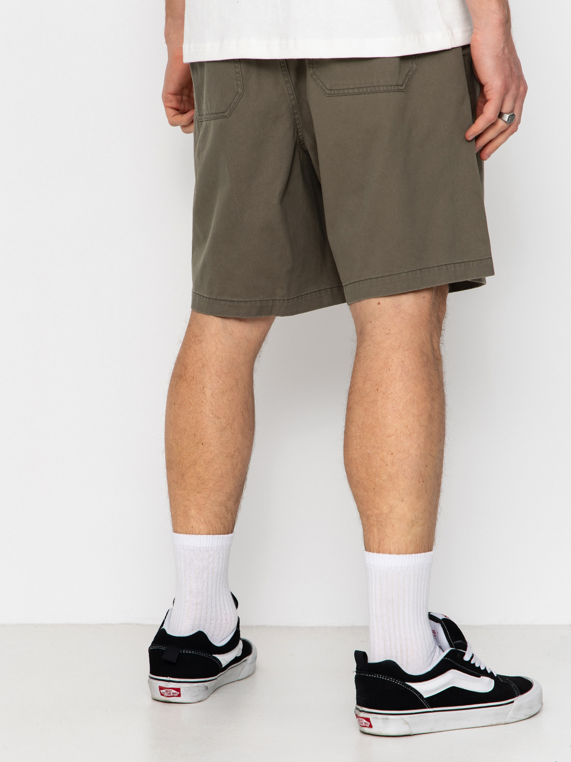 Къси панталони OBEY Theo Easy (smokey olive faded wash)