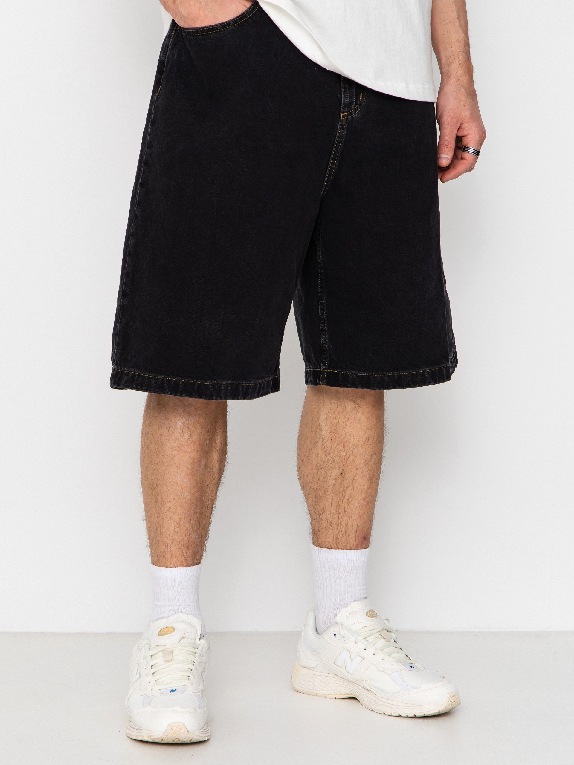 Къси панталони Carhartt WIP Brandon (black stone washed)