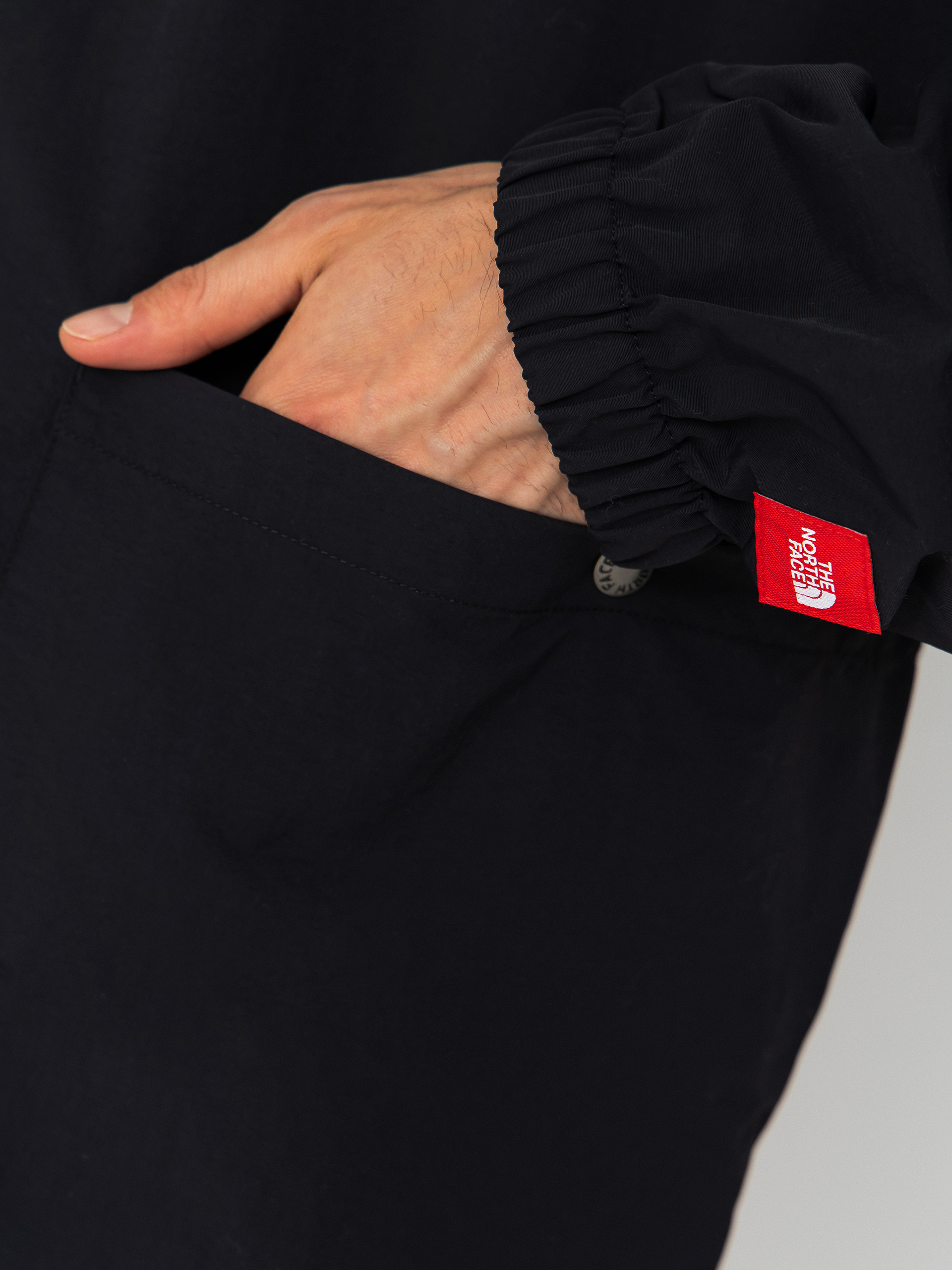 Блуза The North Face Tnf Red Box Nylon (tnf black)