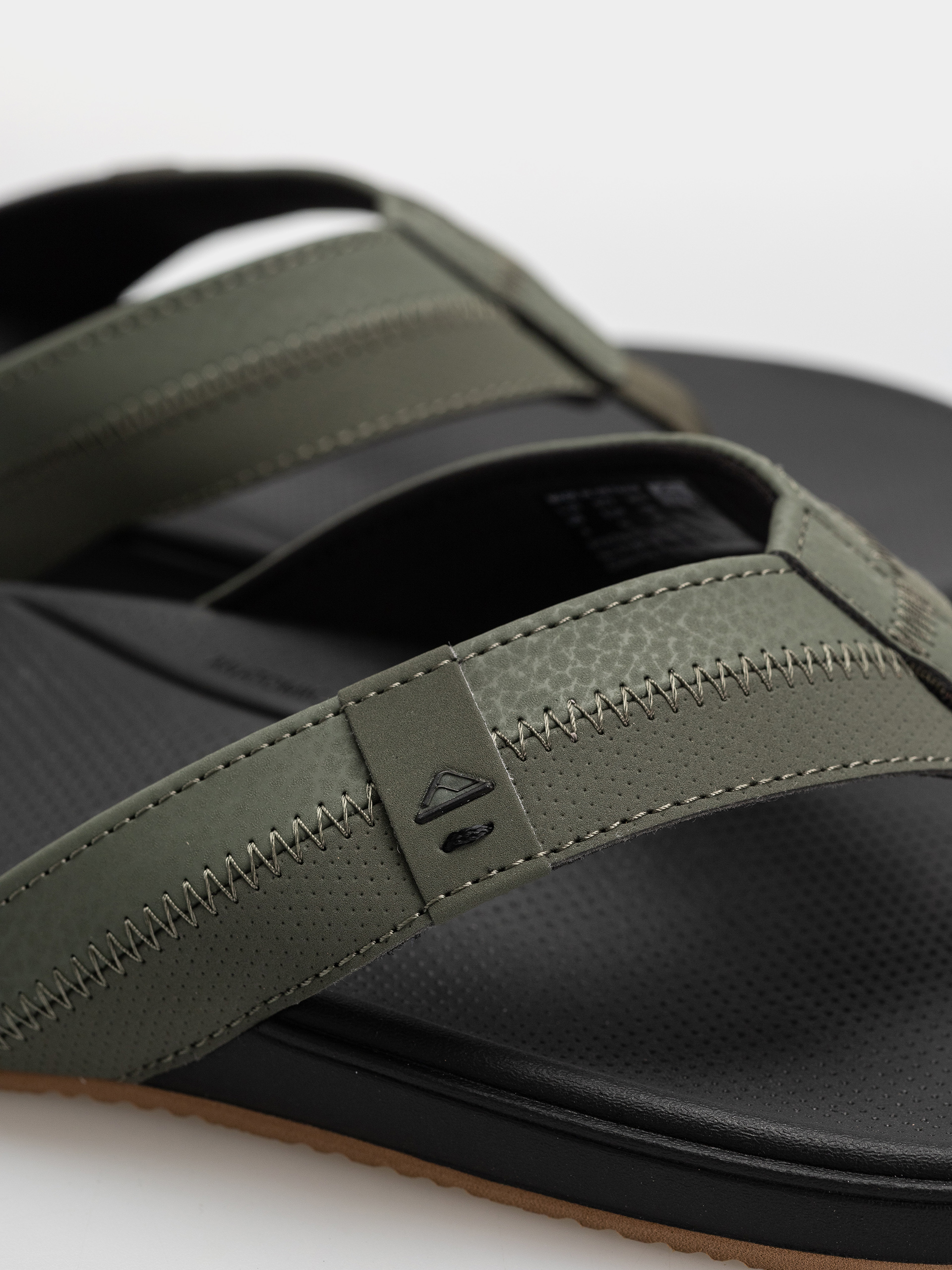Джапанки Reef Cushion Phantom 2.0 (olive/gum)