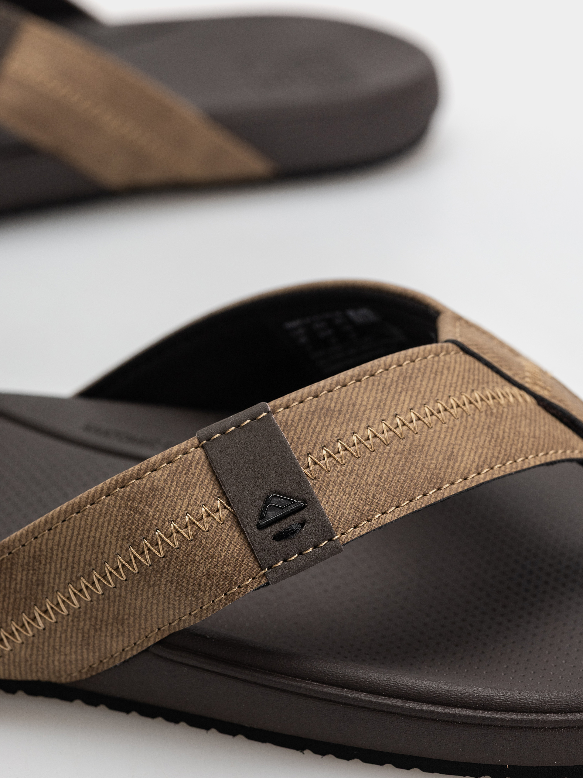 Джапанки Reef Cushion Phantom 2.0 (brown/tan)