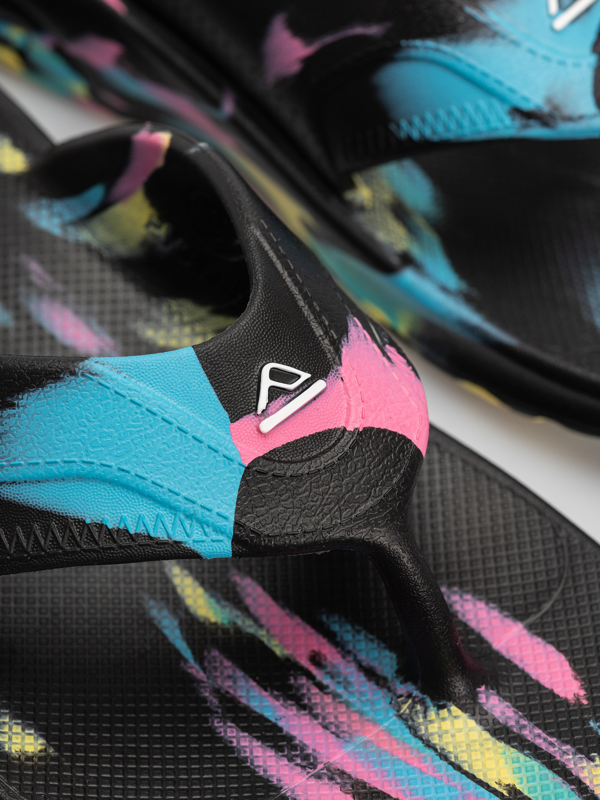 Джапанки Reef Fanning H20 (candy marble)