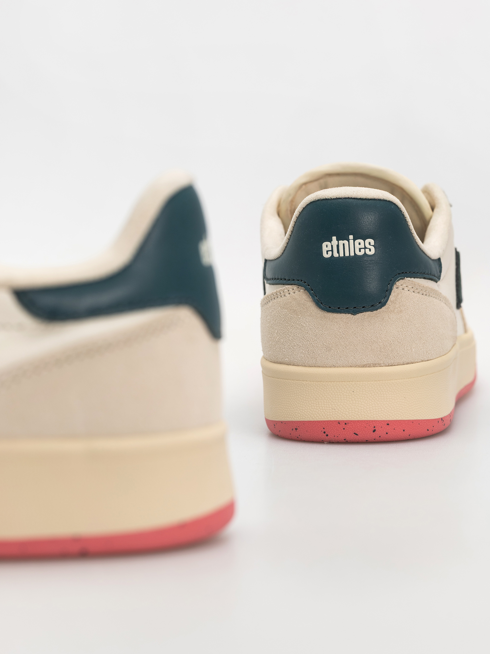 Обувки Etnies Emerson (white/pink/blue)