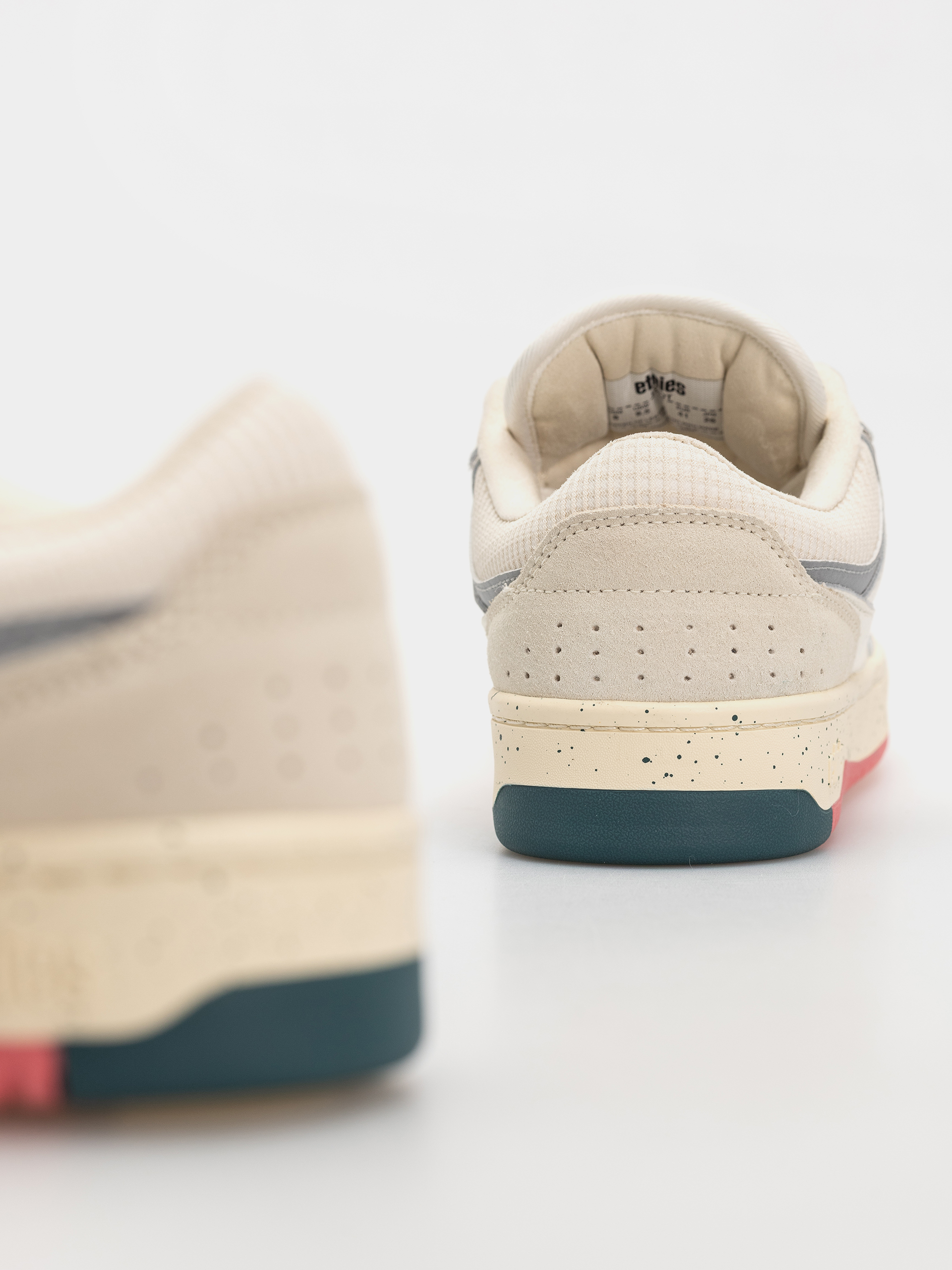 Обувки Etnies Loot (white/pink blue)