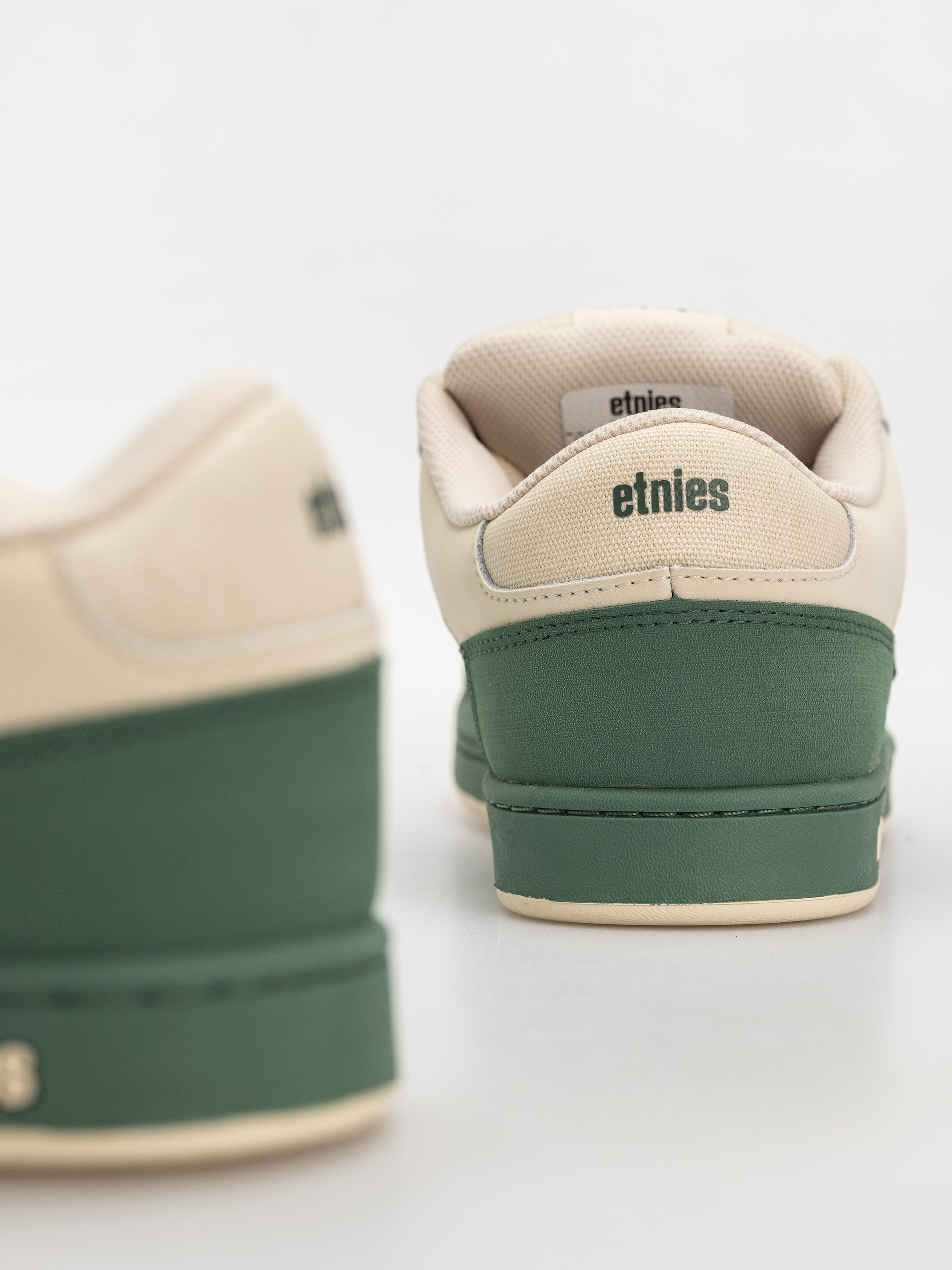 Обувки Etnies Kingpin 2K (tan/green)