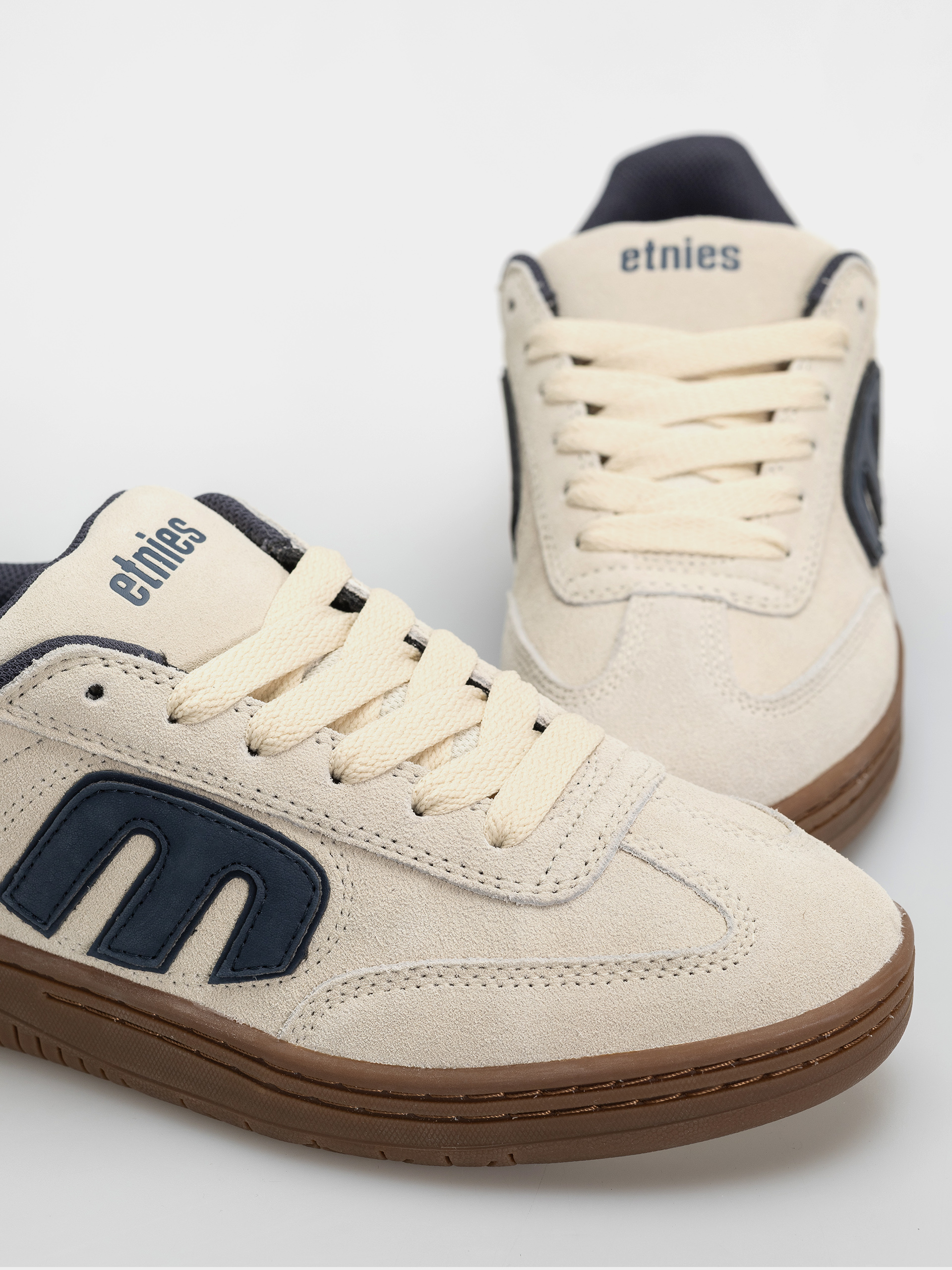Обувки Etnies Locut (tan/blue)